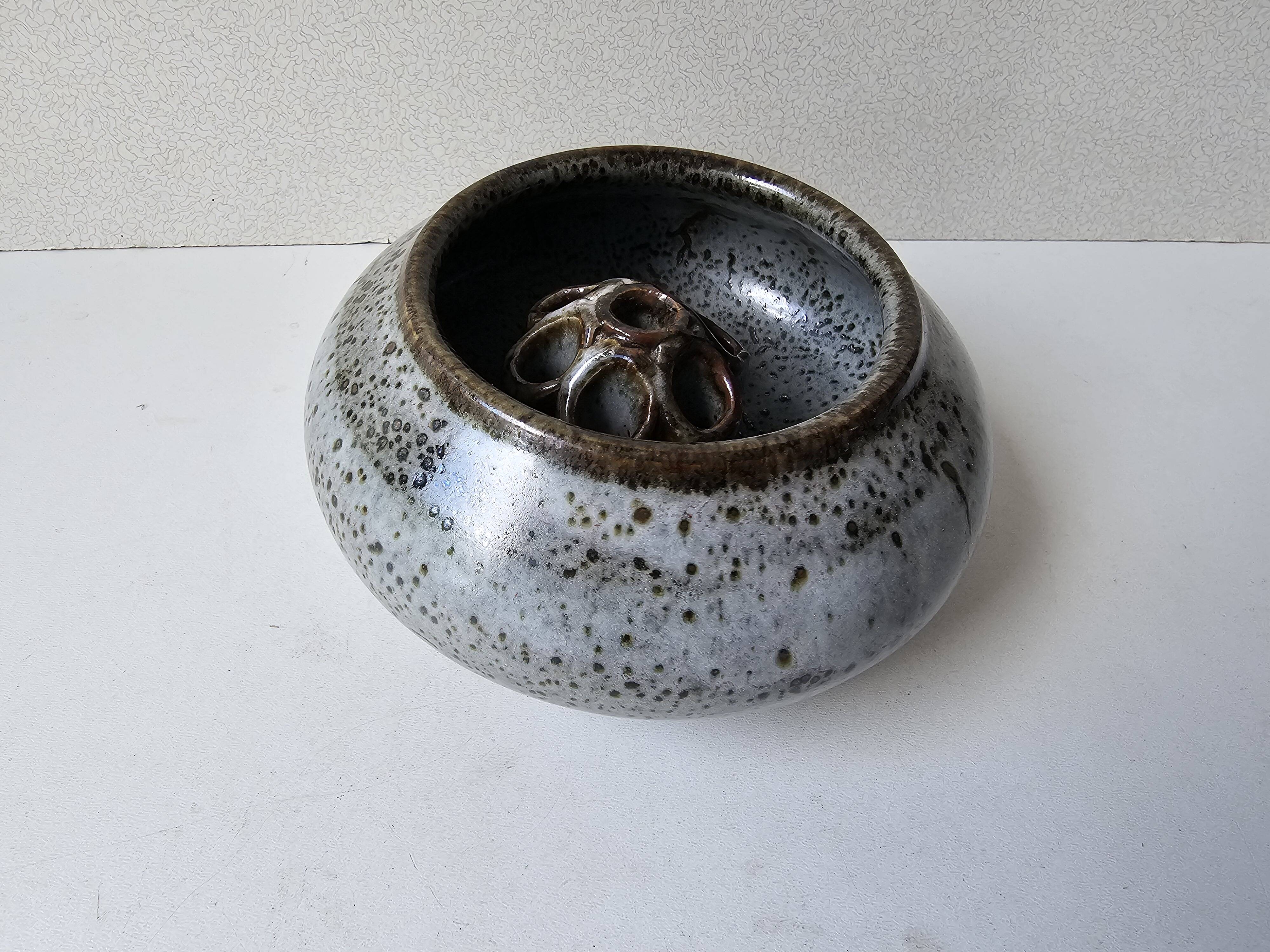 Speckled grey ceramic flowerpot vase Signed Gérald POTT (diameter 12