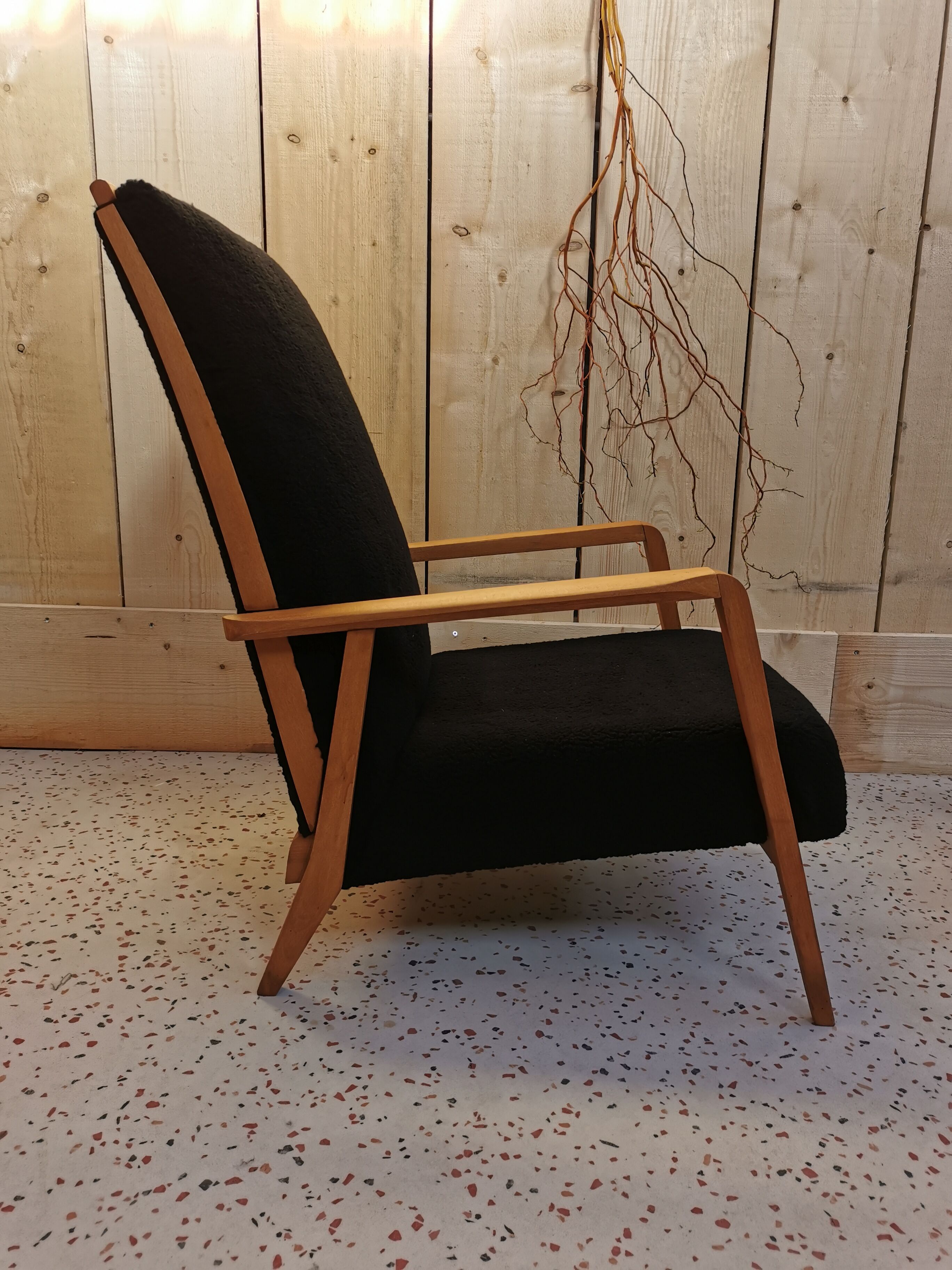 Mmoute chair