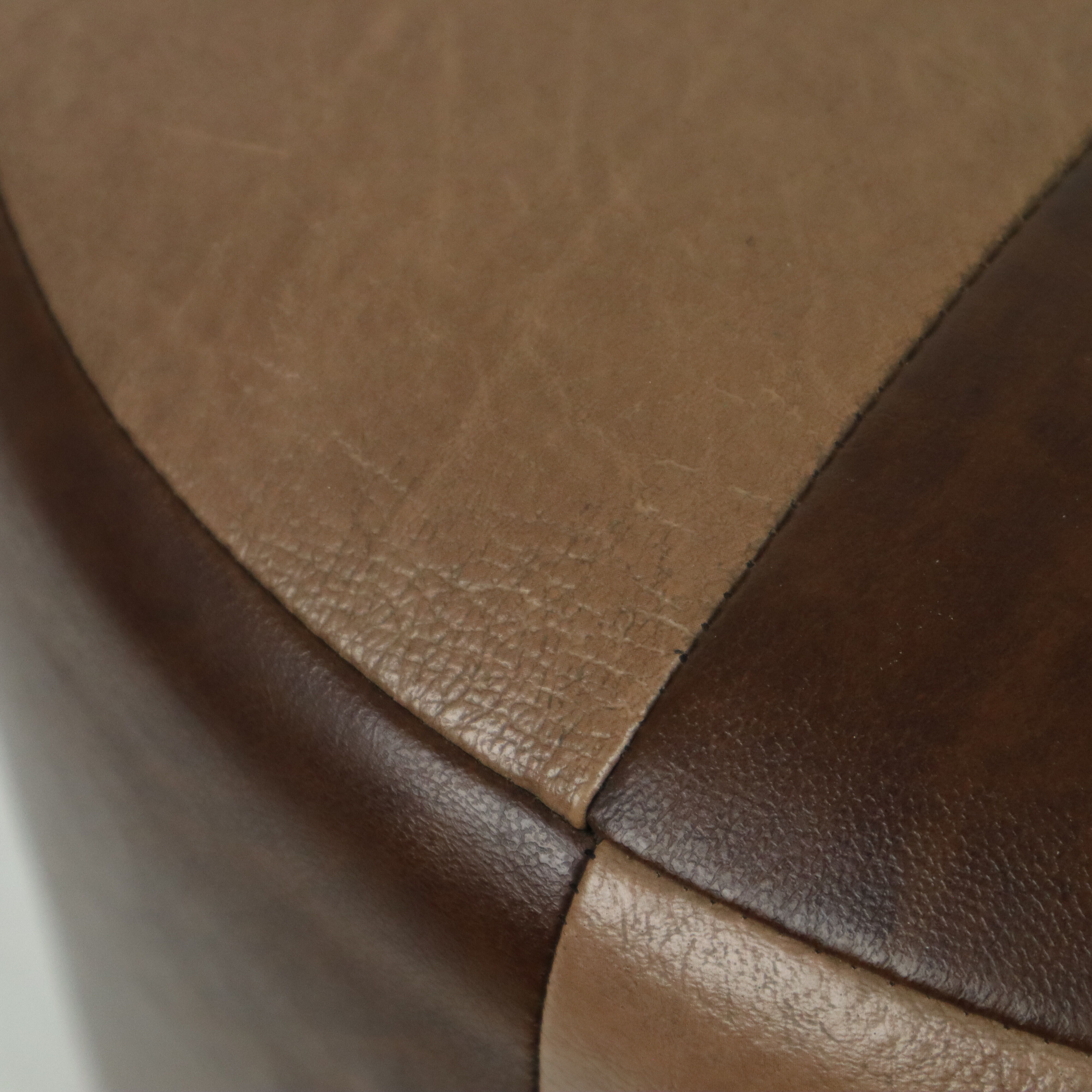 Vintage round pouf skai leather wood footstool brown pattern 44cm