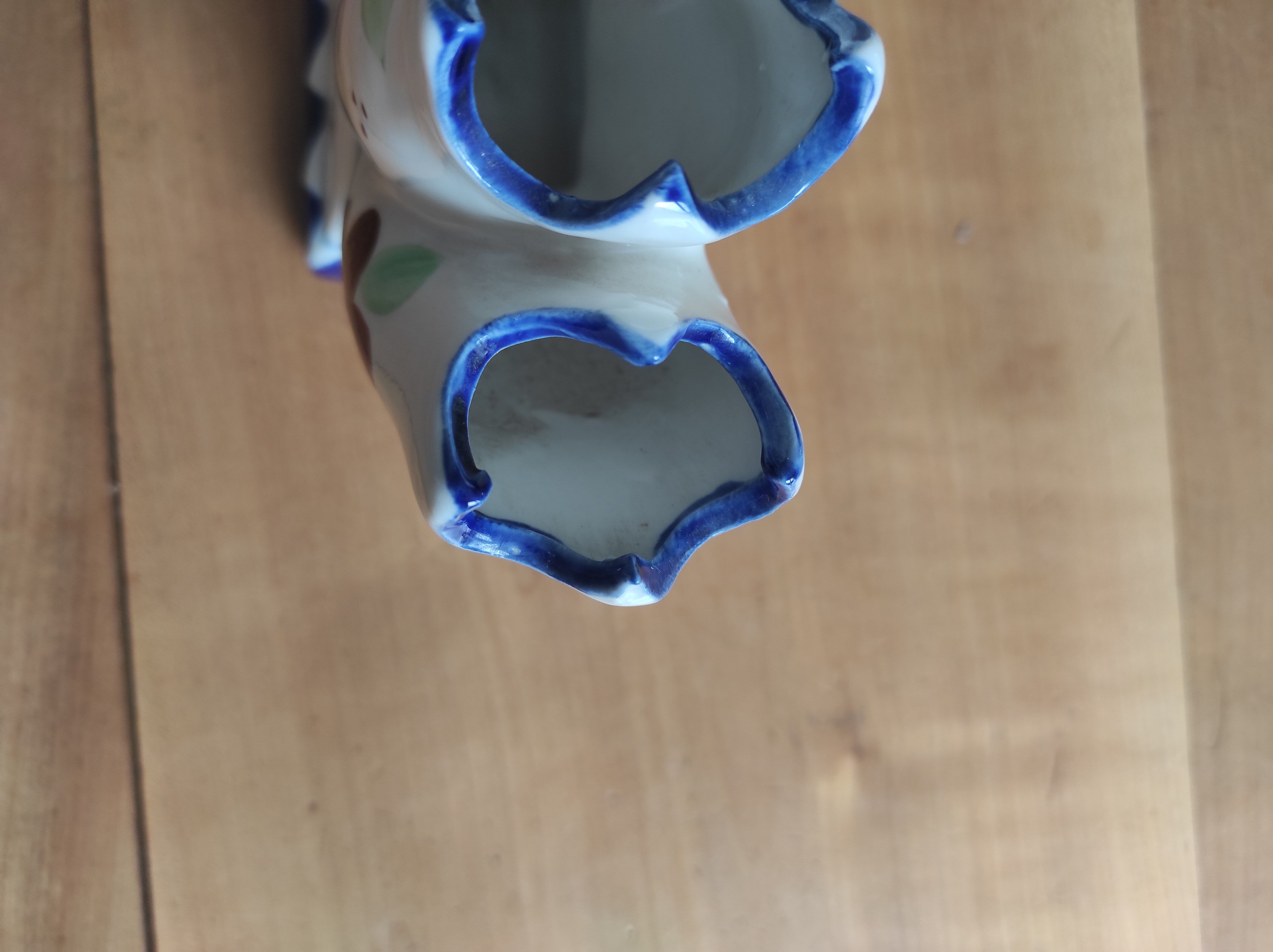 Tulip vase/bouquet holder in hand-painted earthenware