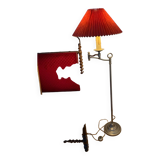 Floor lamp with articulated arm