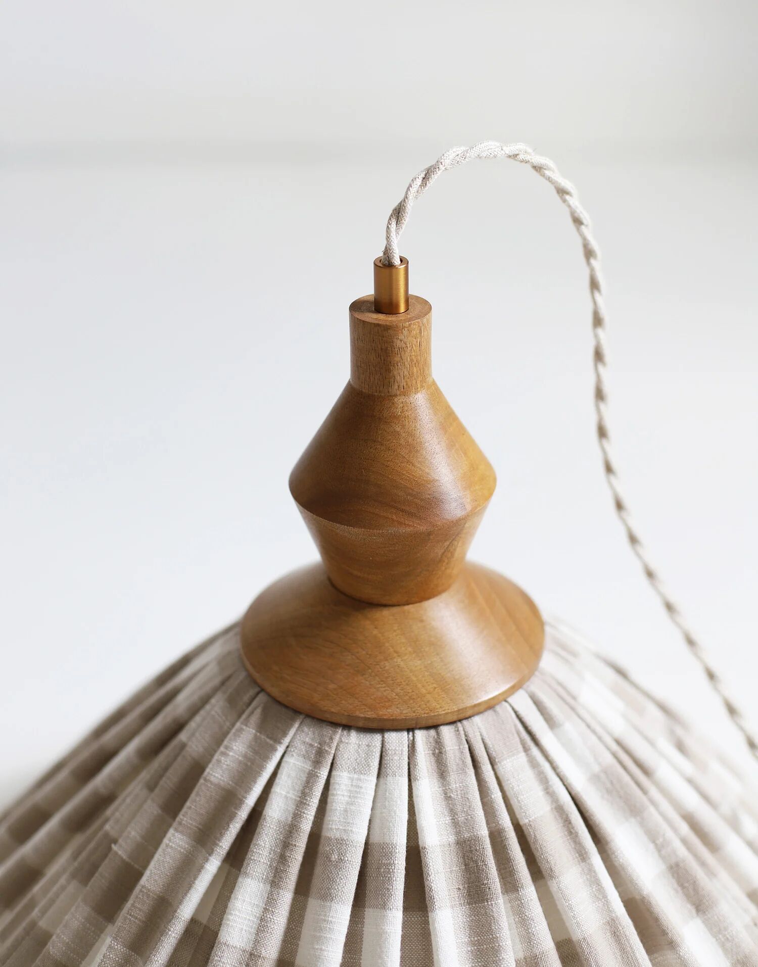 "Olga" pleated pendant light in beige checked fabric and turned wood finish