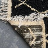 Handmade wool rug, size 150 x 250 cm
