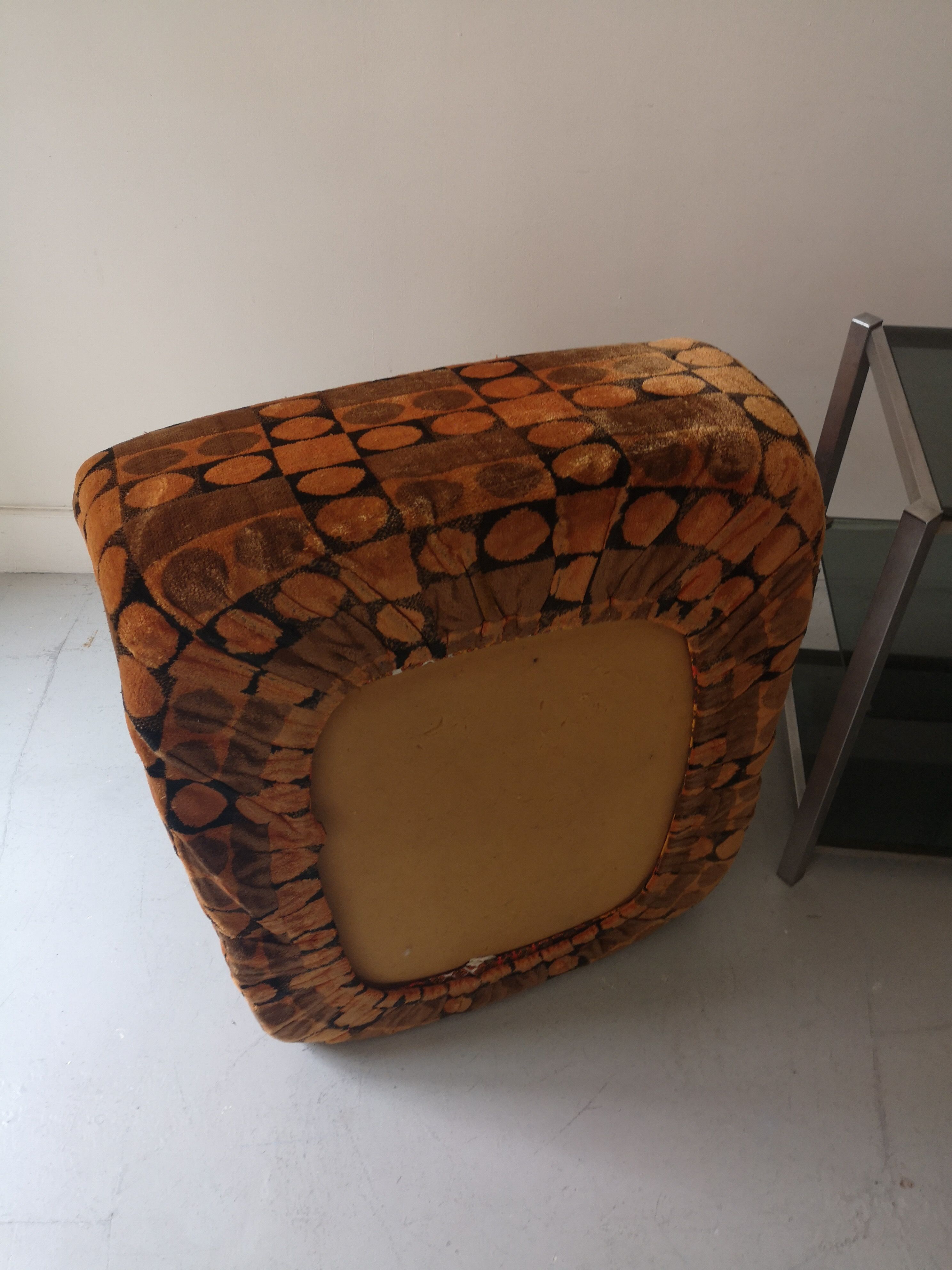Space age foam chair with geometric pattern, 1960/1970 design.
