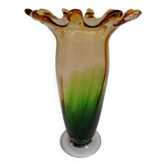 Très grand vase en verre bicolore, milieu du XX ème siècle.