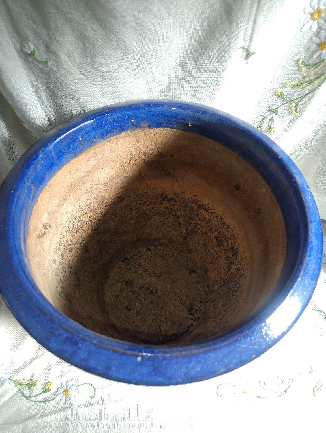 Blue ceramic planter with mosaic frieze