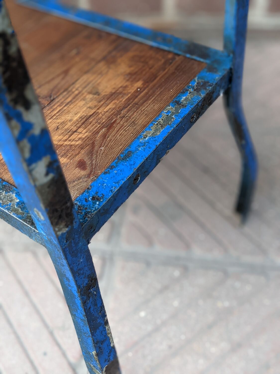 Industrial console