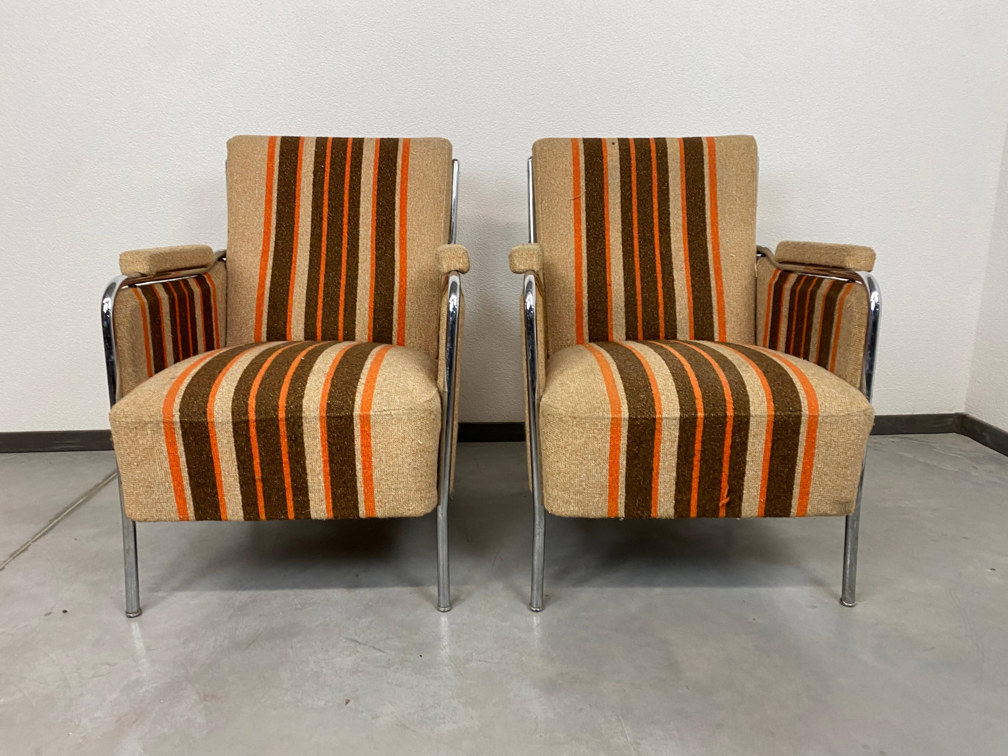 Fauteuils modernes du milieu du siècle par Joszef Peresztegi