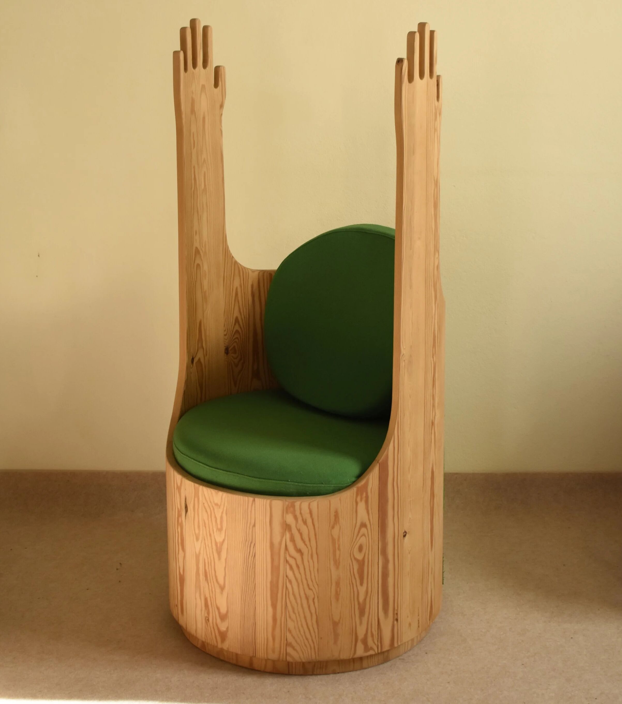 "Lounge chair model 'Hands' by Peter Opsvik for Cylindra AS"