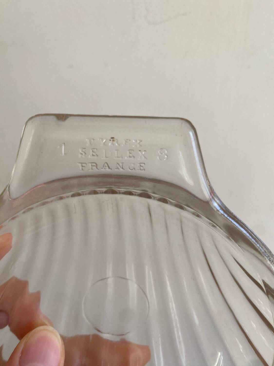 Pyrex scallop shell set