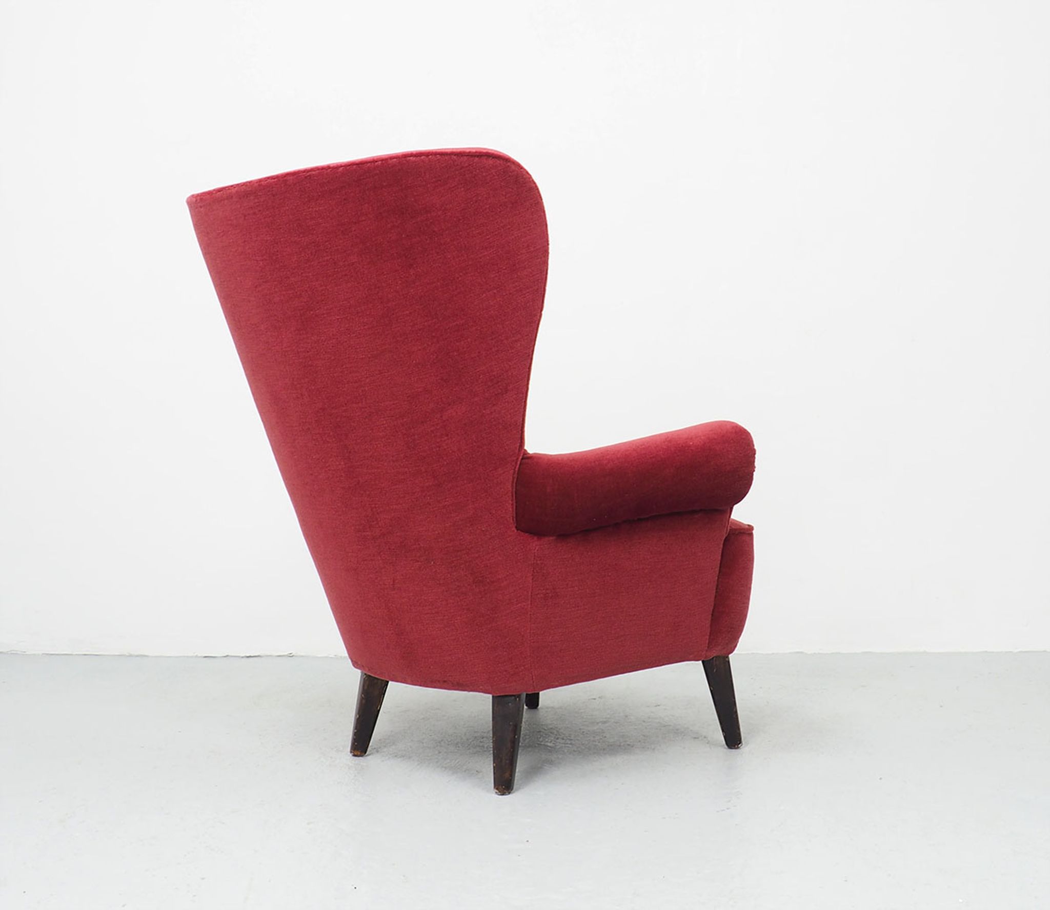 Artifort velvet red lounge chair by Theo Ruth, 1950's