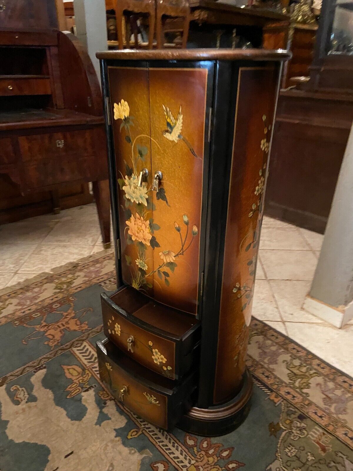 Sideboard fifth wheel pedestal storage column CD lacquered décor China Japan