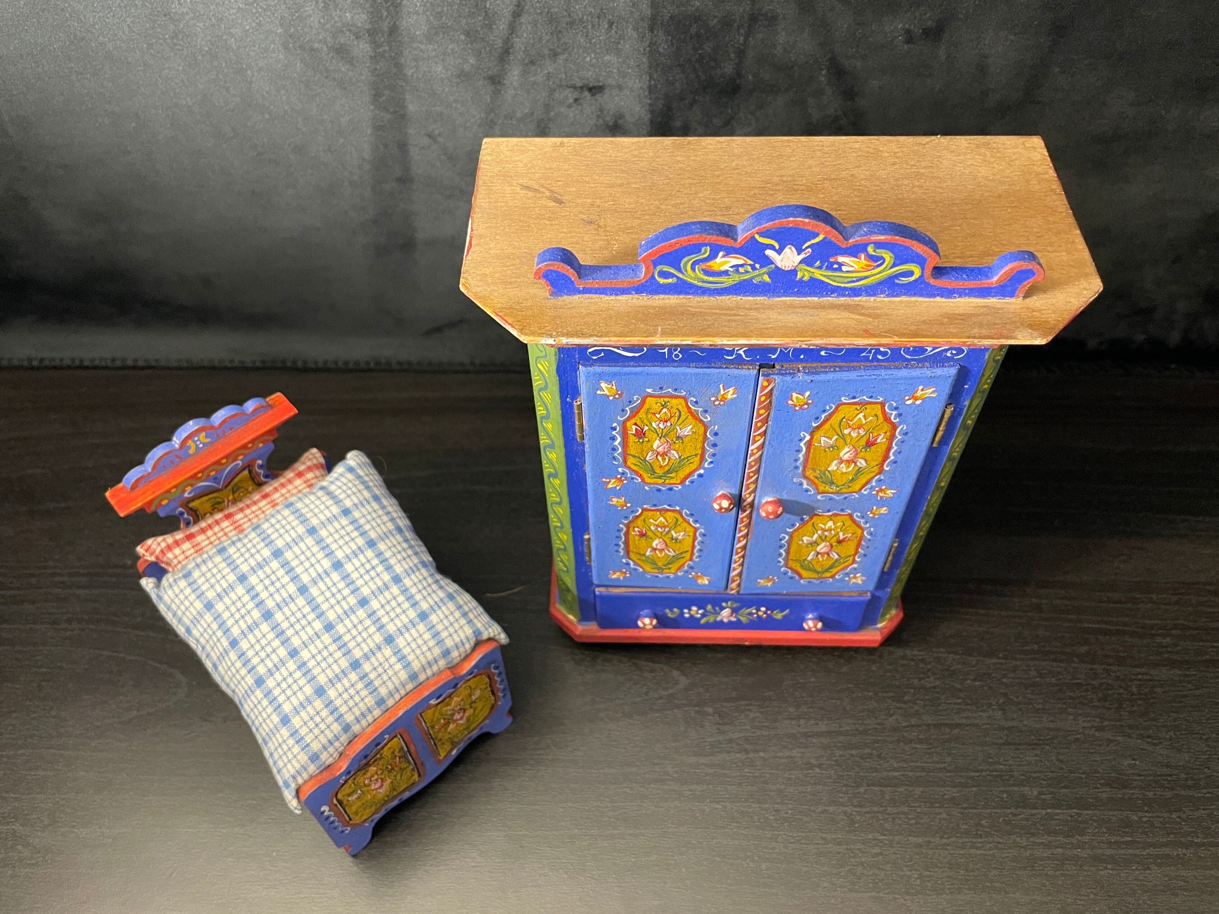 Tyrolean miniature wardrobe and bed set