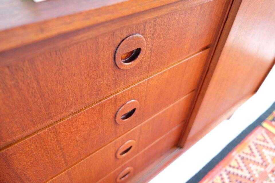 Commode vintage style années 60-70, motif teck, style rétro.