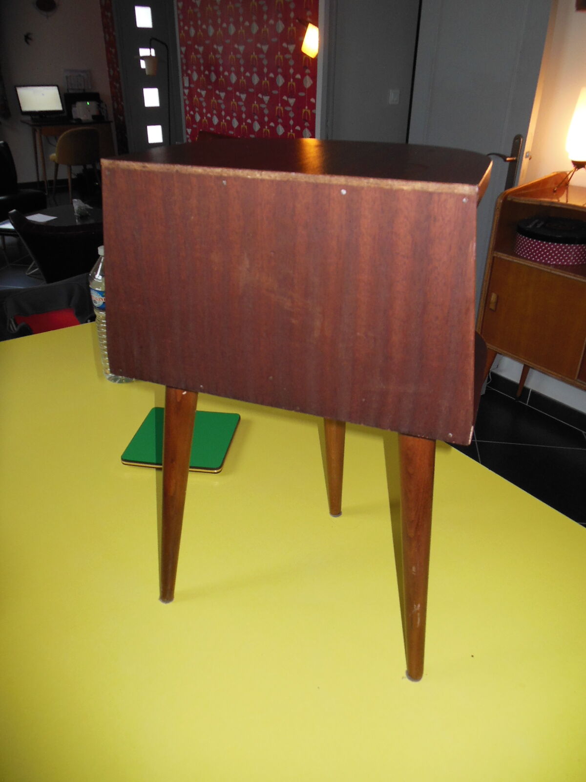Chevet tripode vintage