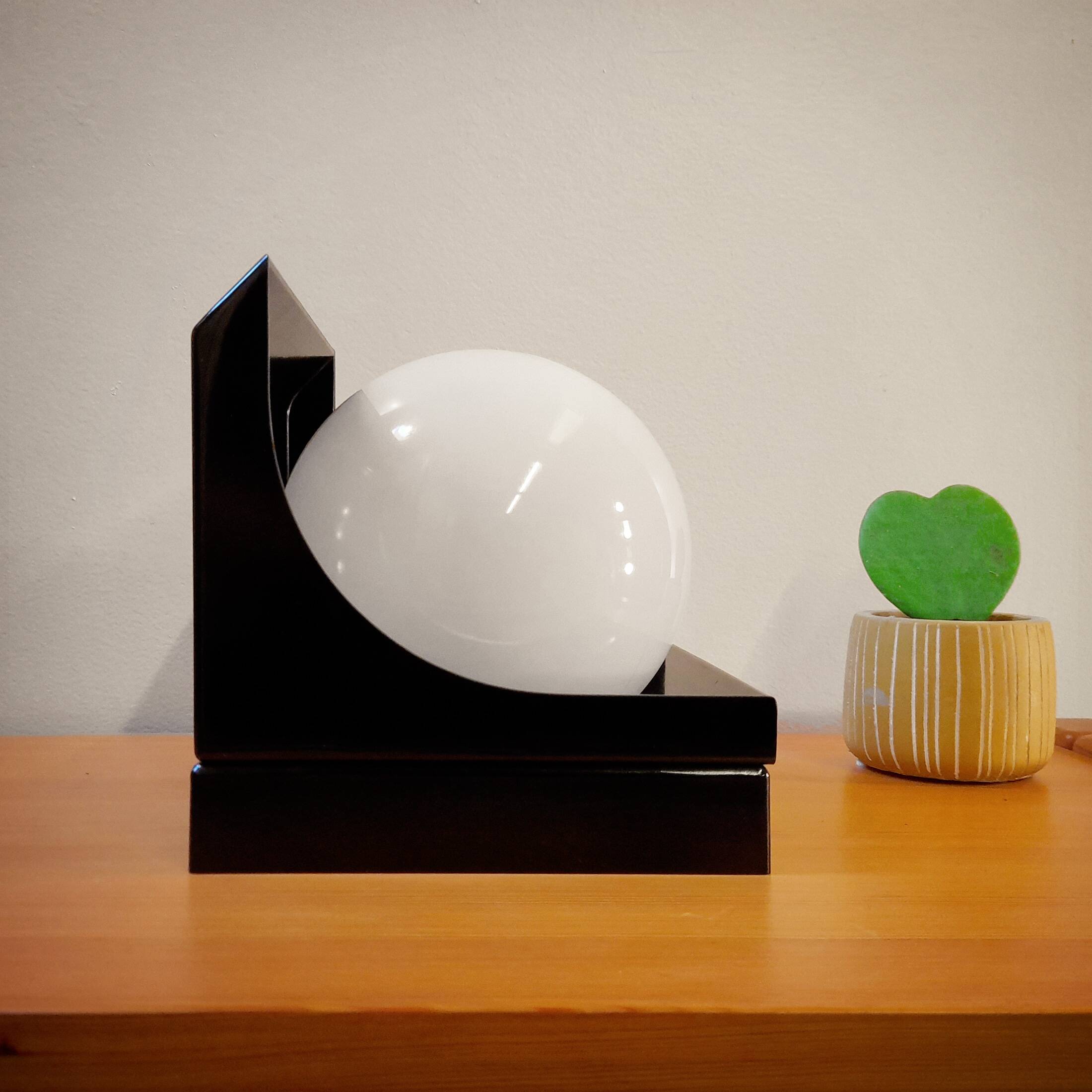 Raak domestic sun wall light