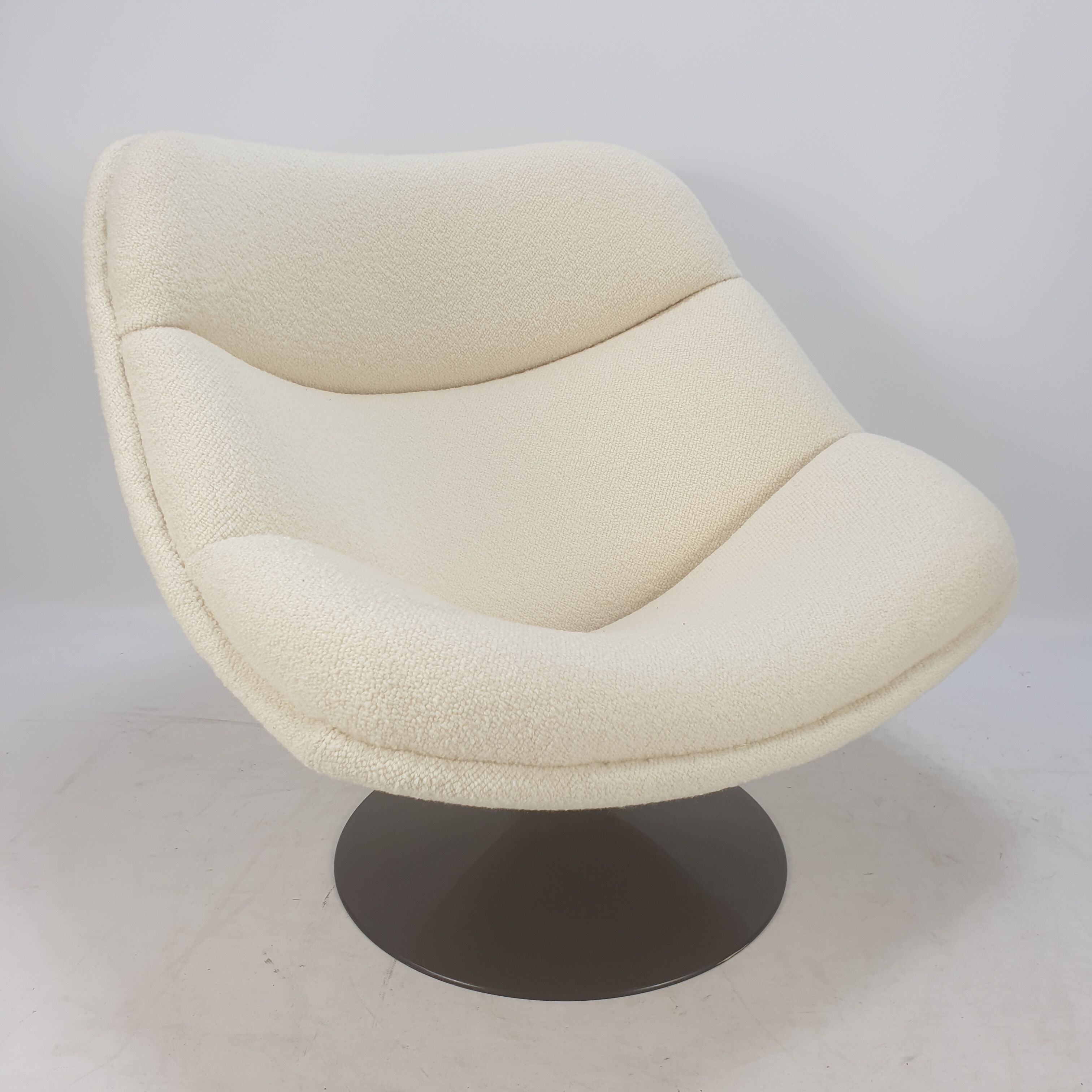Model F557 Oyster lounge chair by Pierre Paulin for Artifort, 1960s