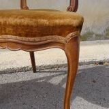 2 old chairs in walnut and velvet