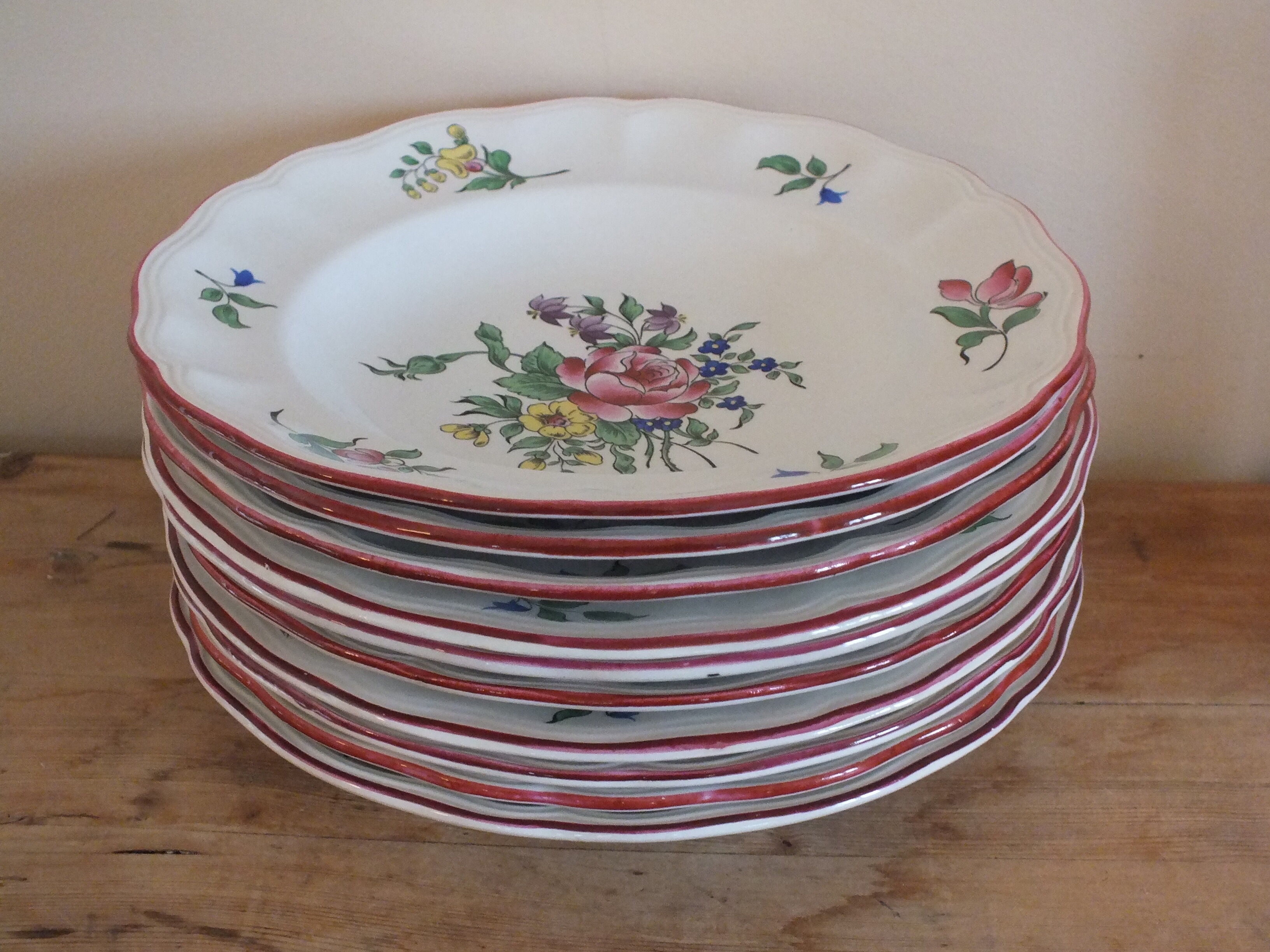 Set of 10 hollow plates KG Lunéville réverbère