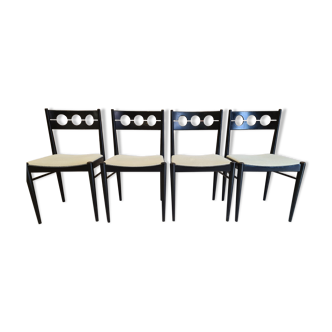 4 vintage wooden chairs 70"