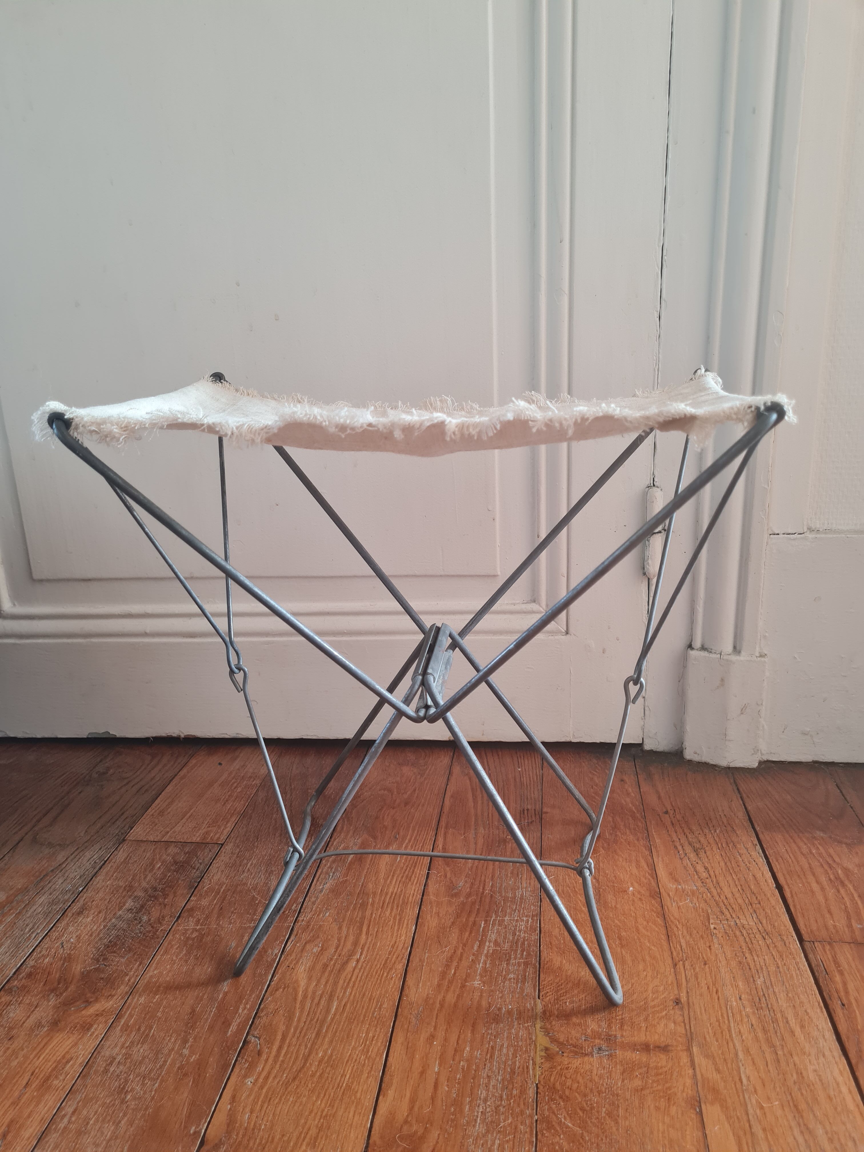 Foldable stool