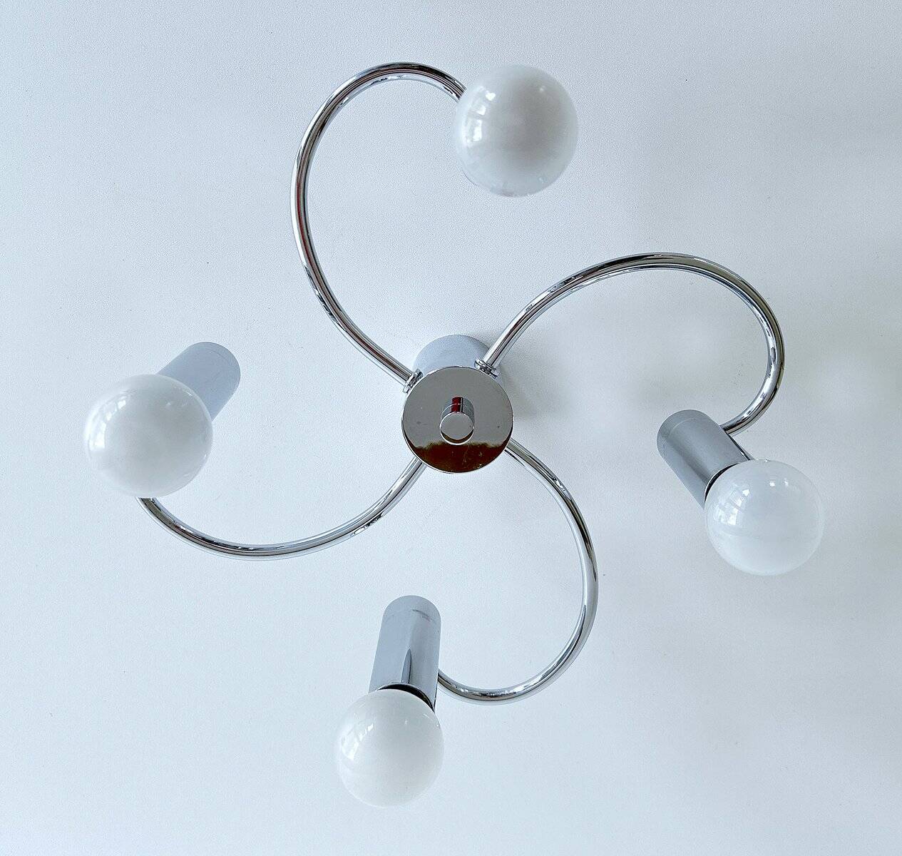 Lustre vintage de l'ère spatiale en chrome