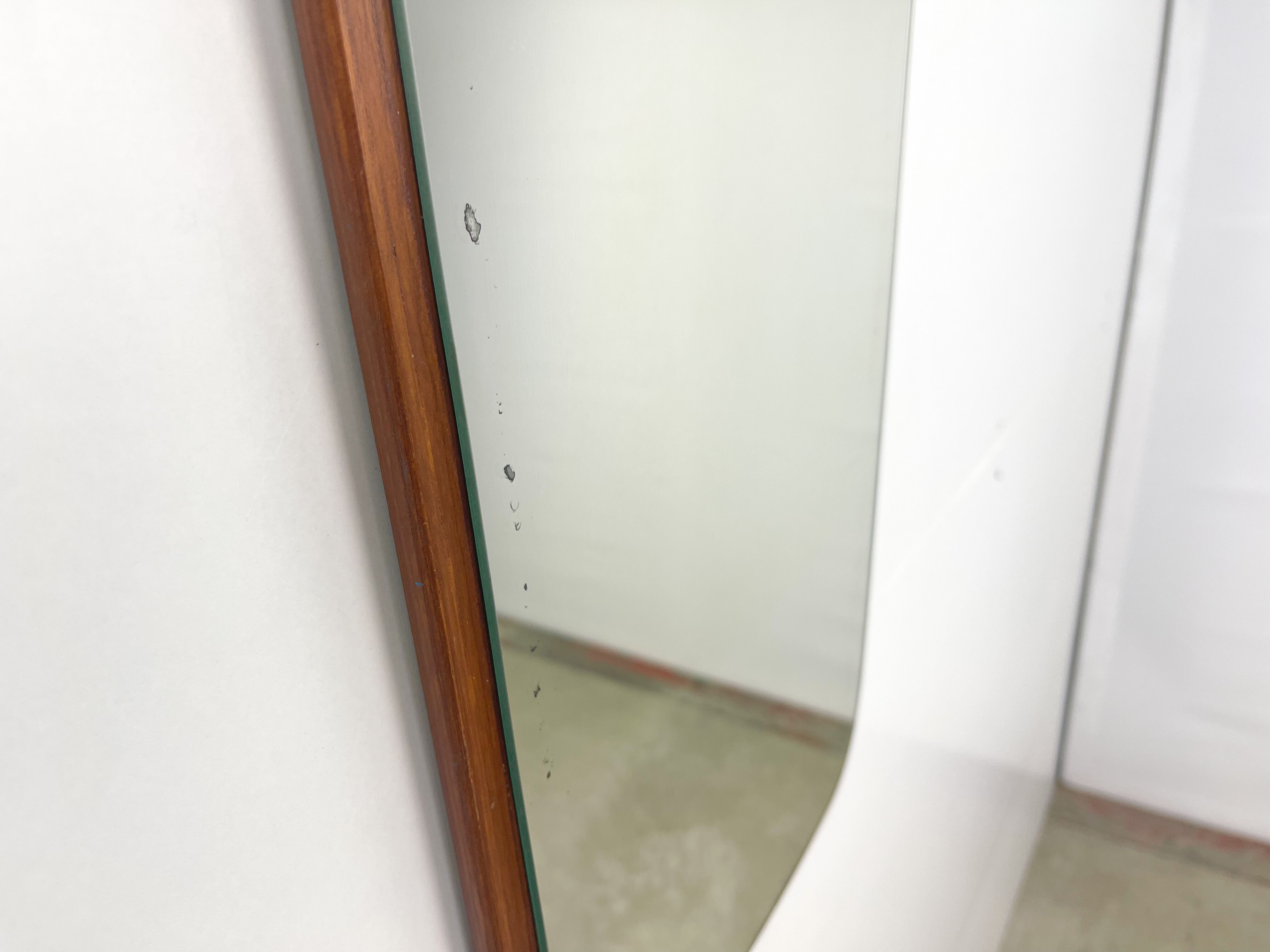 Miroir avec bord en teck de bois