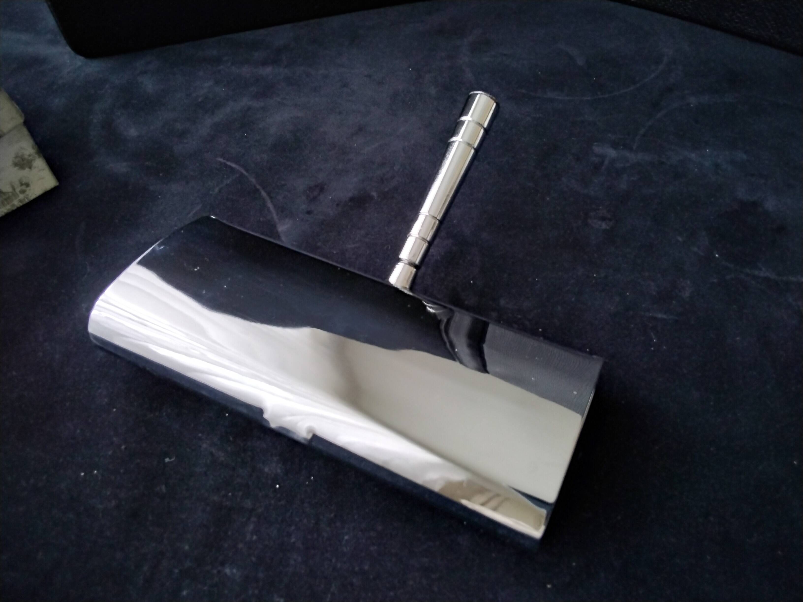 Stainless steel roller crumb catcher