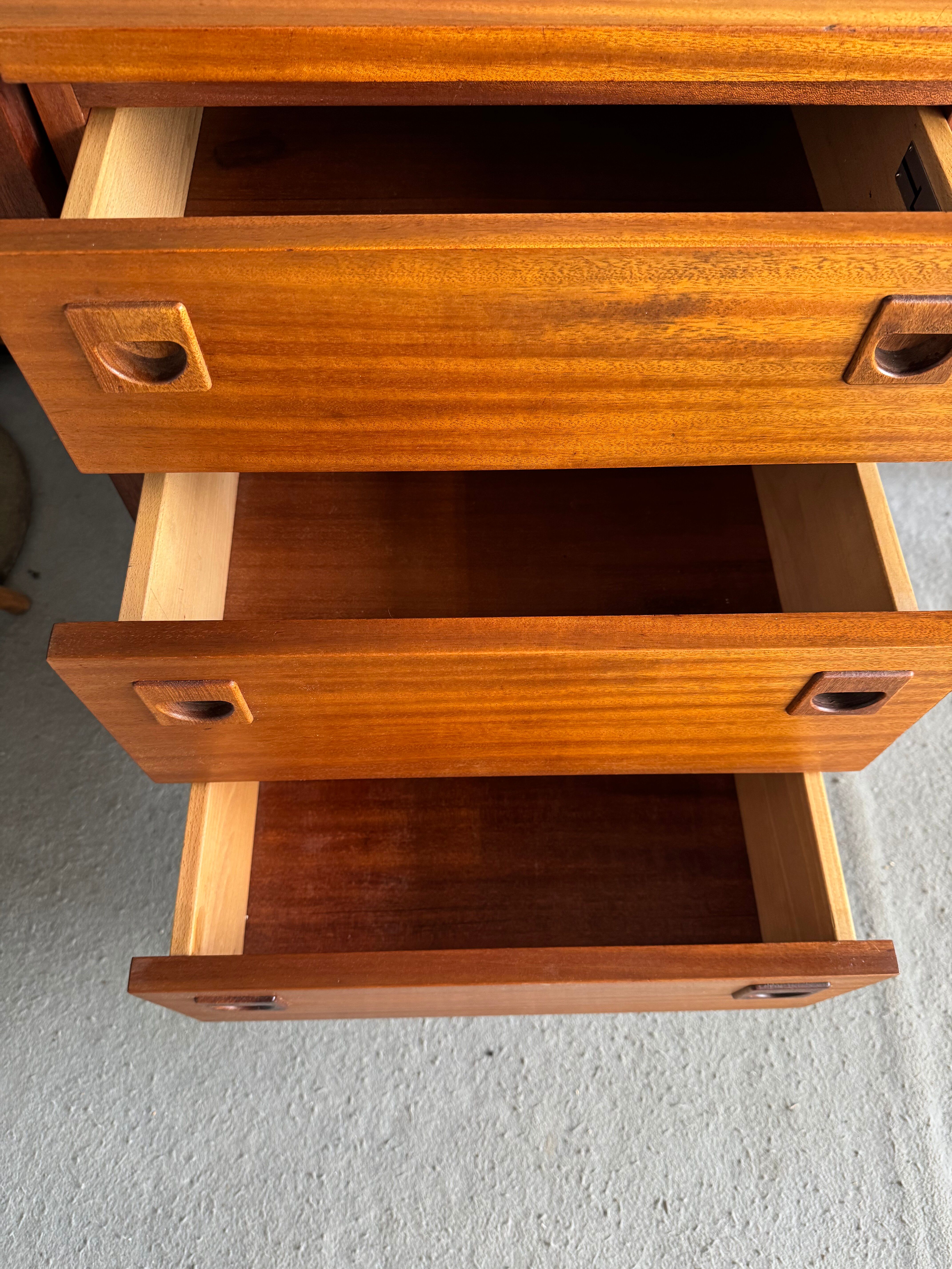Bureau André Monpoix en Teck année 1960