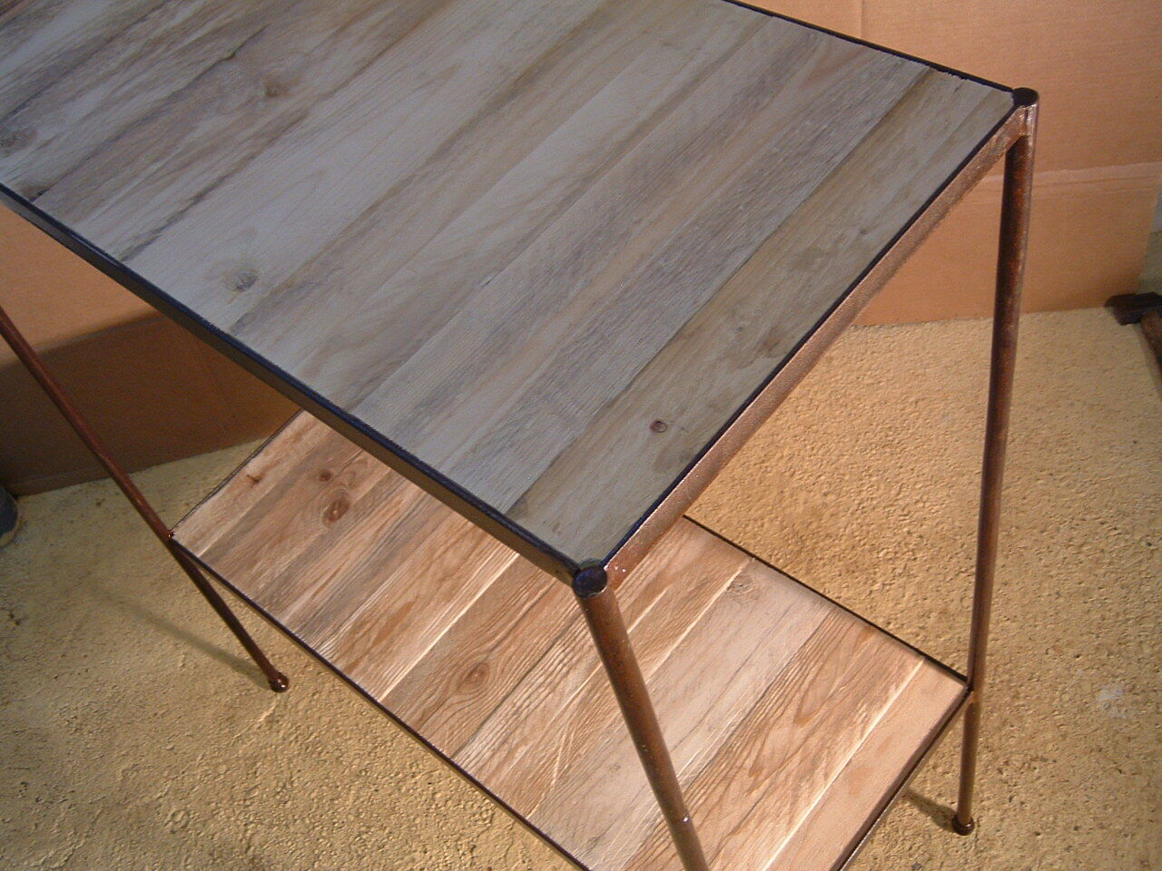 Console iron and wood