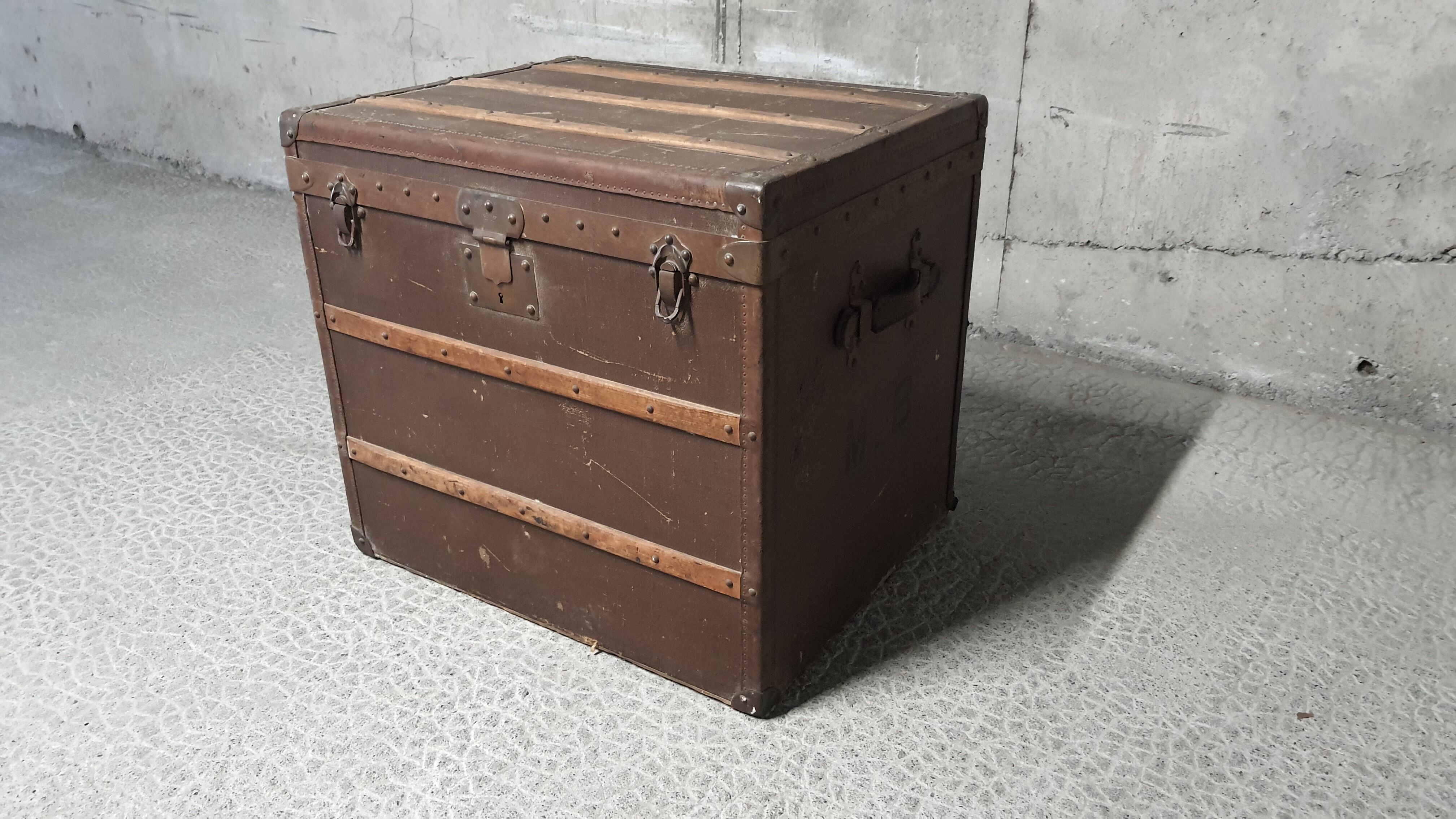 Travel trunk "Moynat"