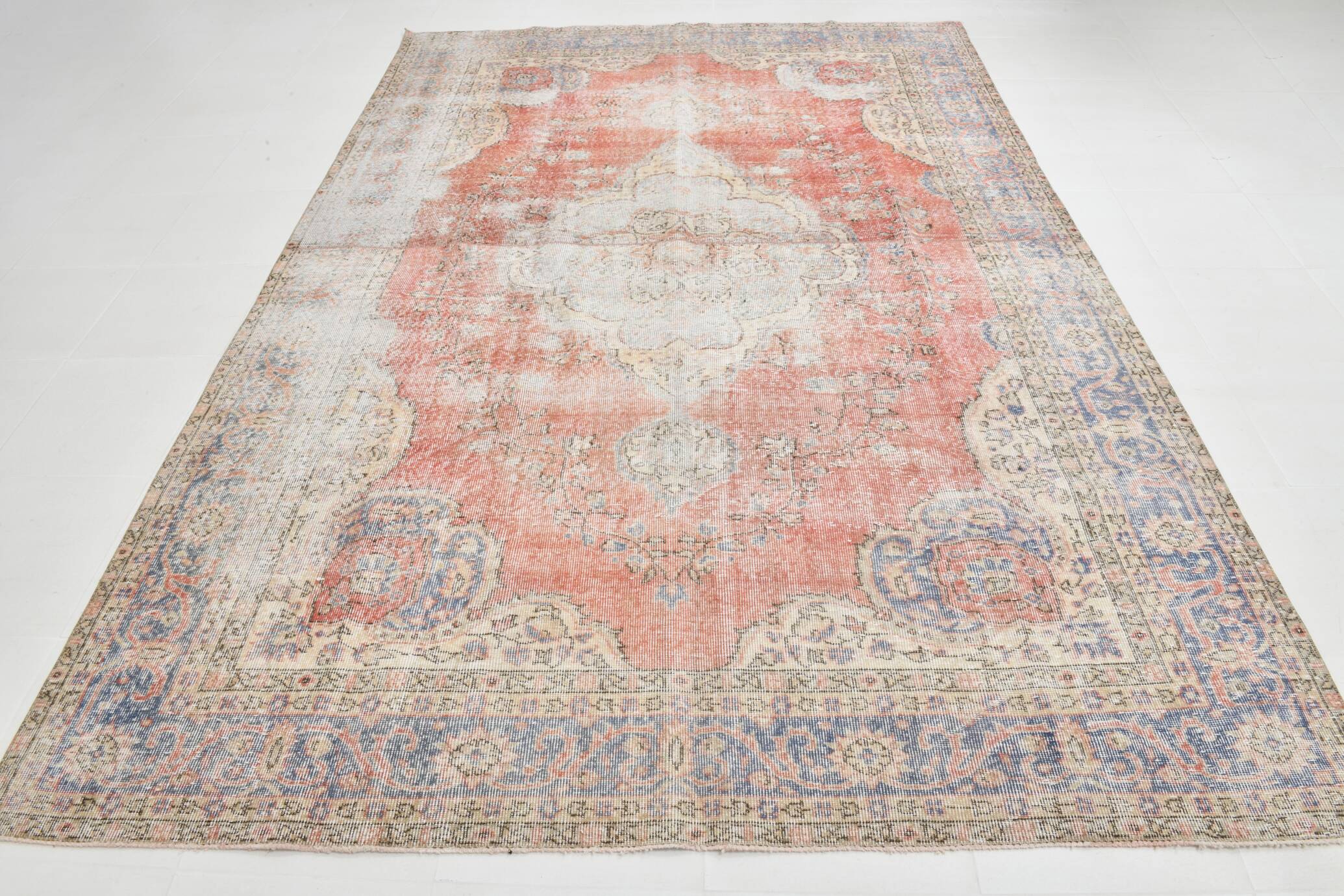 8x11 Oversized Persian Rug, 226x327Cm