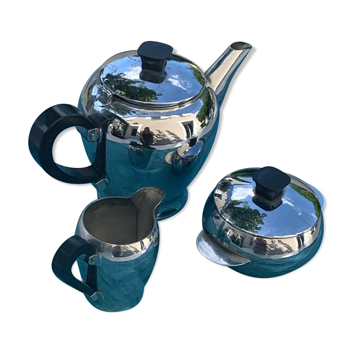 Coffee service consisting of three pieces in chrome and bakelite vintage