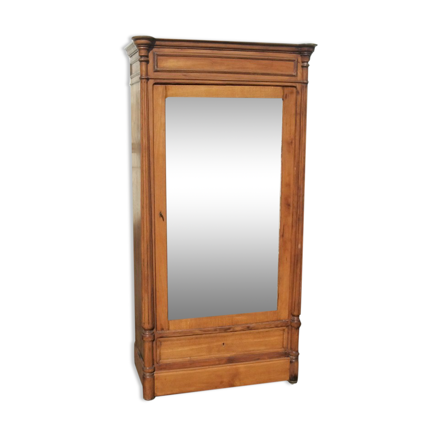 Bonnetière with mirror