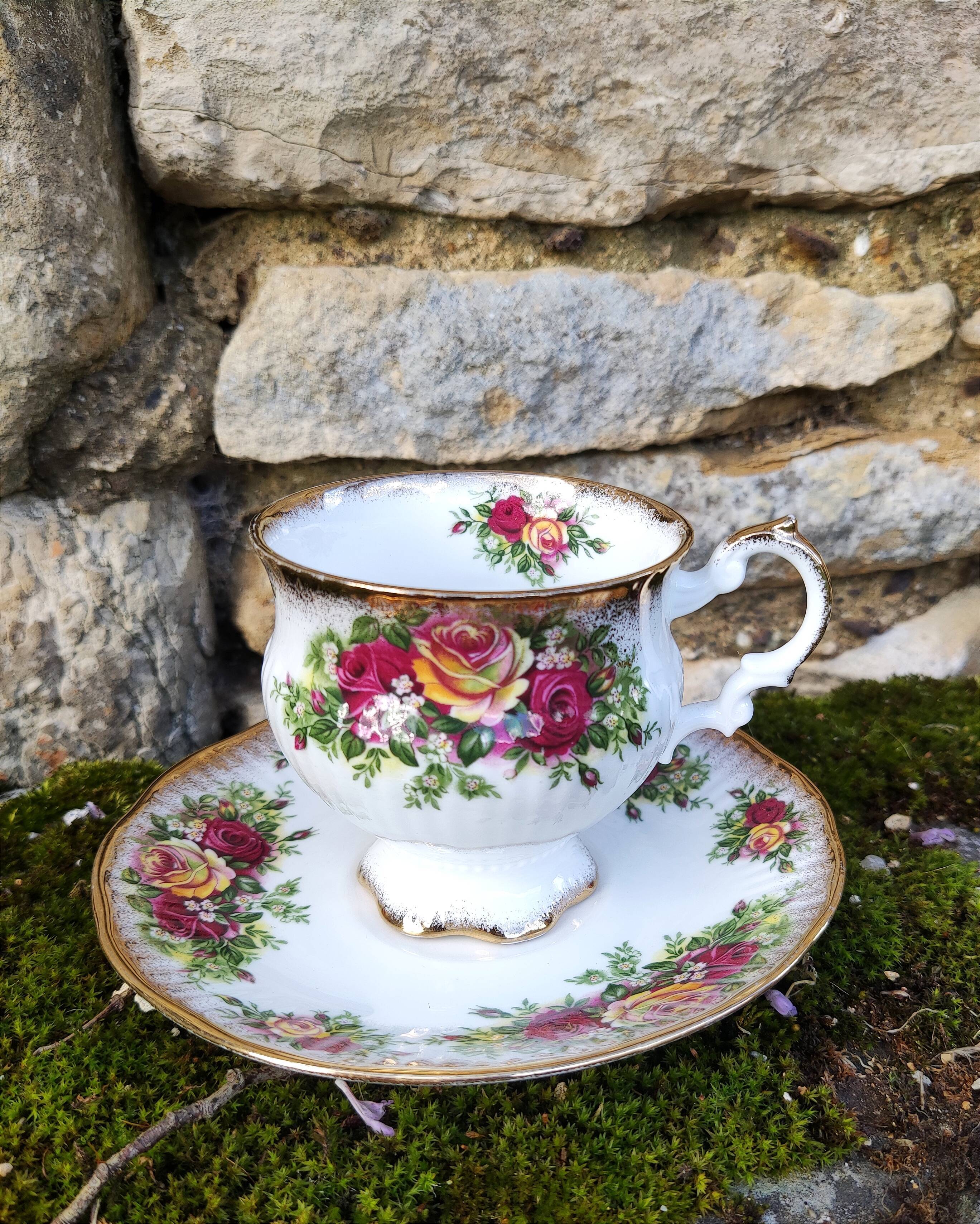 English porcelain cup Elisabeth