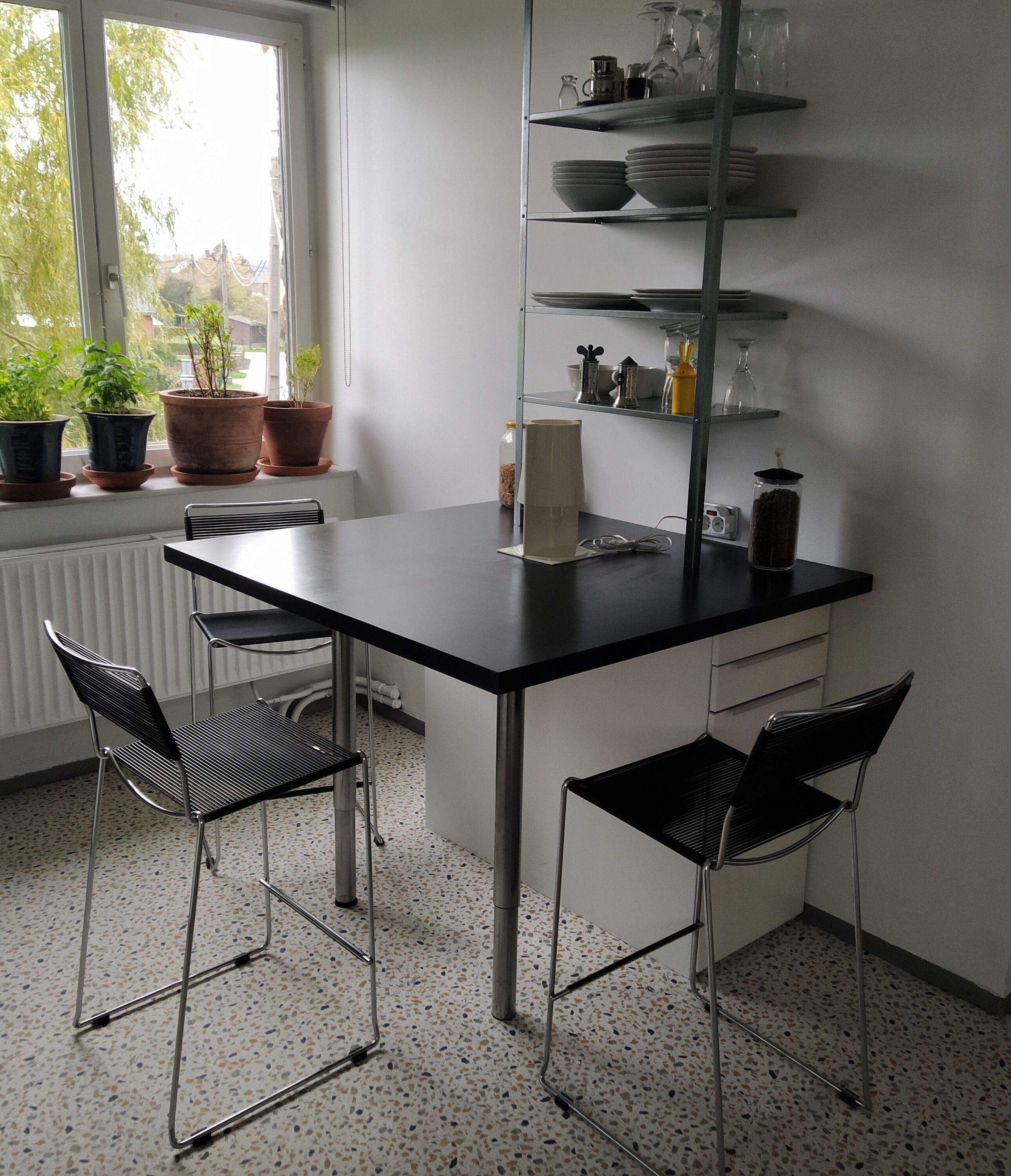High stools Spaghetti dark gray design Giandomenico Belloti , edit by Alias