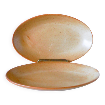 Paire de petits plats ovals en grès, 1970