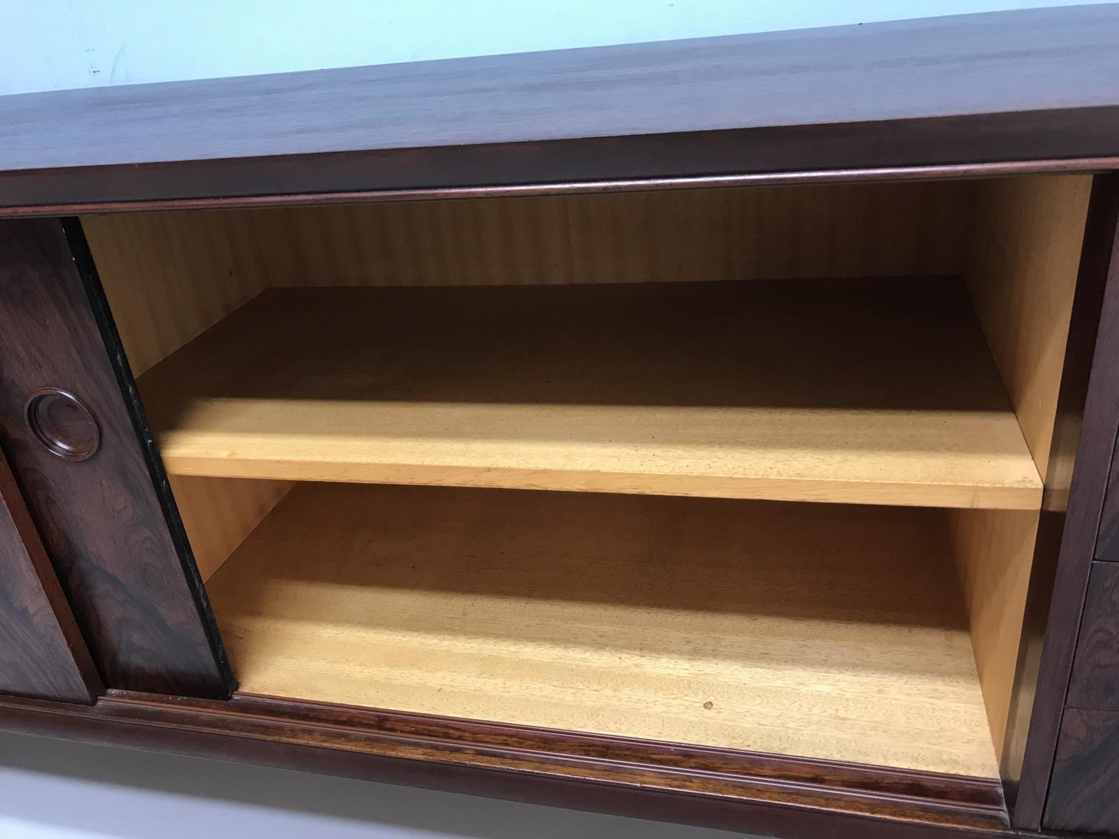 Row s Fristho country down 1960 rosewood