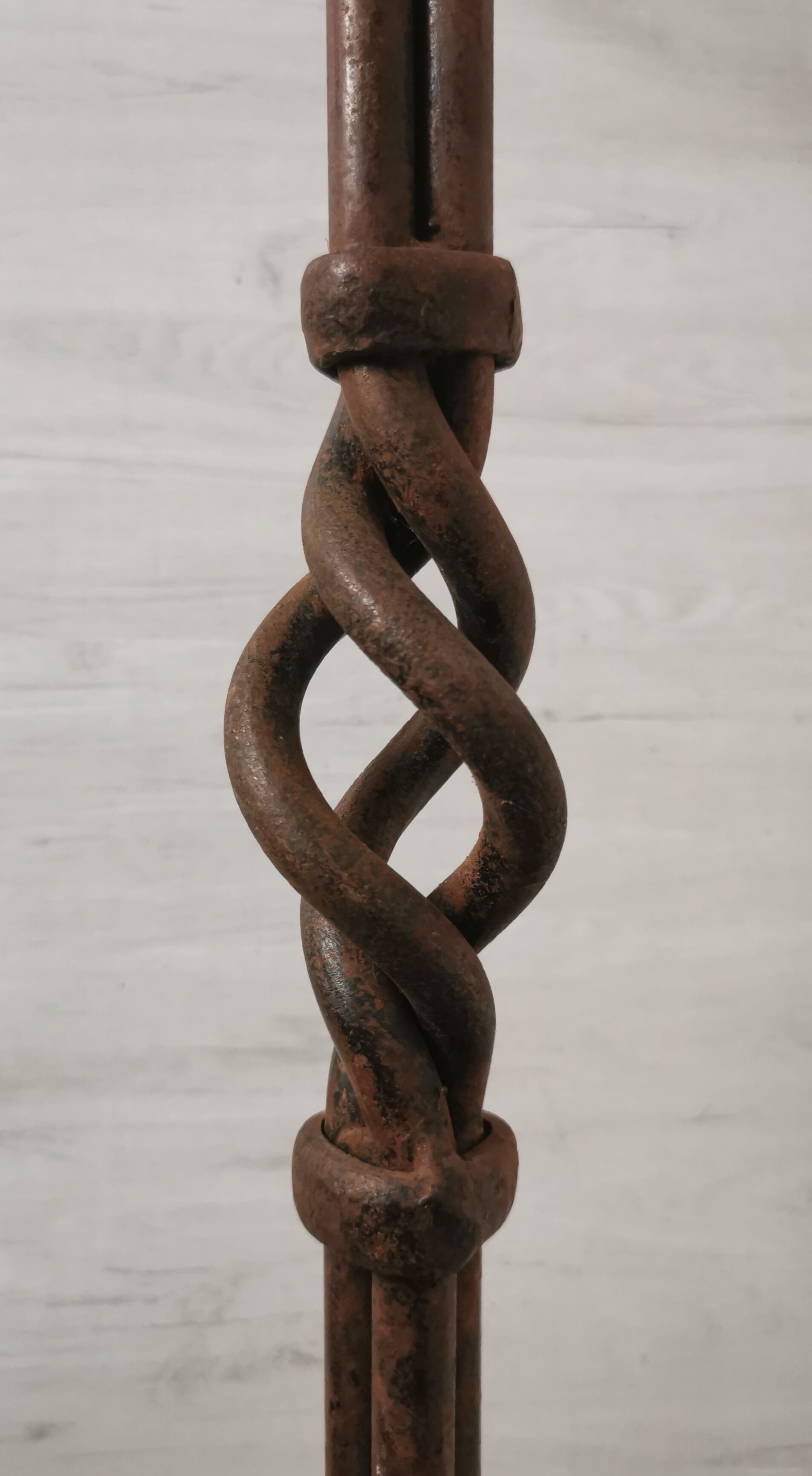 Wrought iron chimney servant