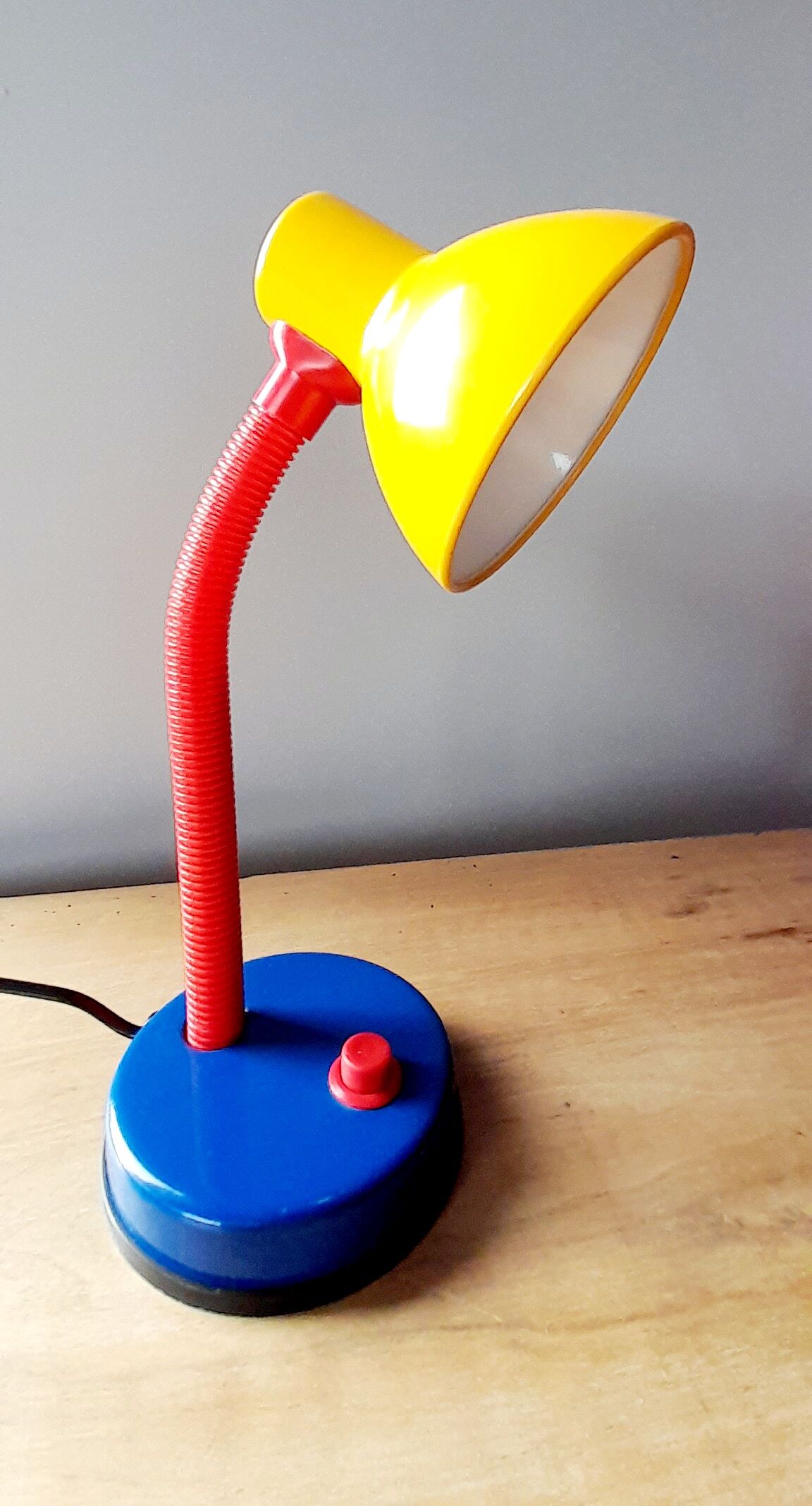 Colorblock desk lamp