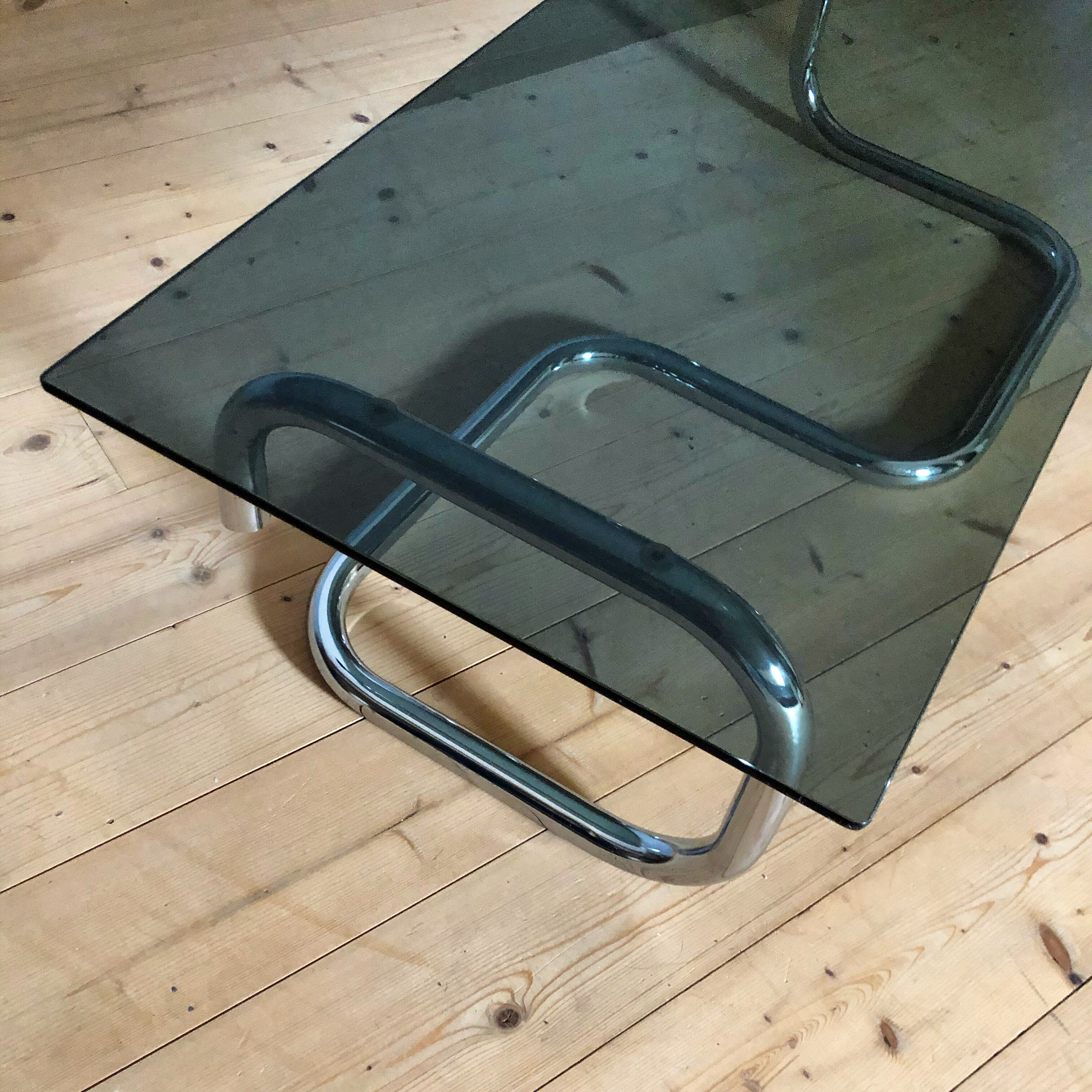 Table basse design années 70