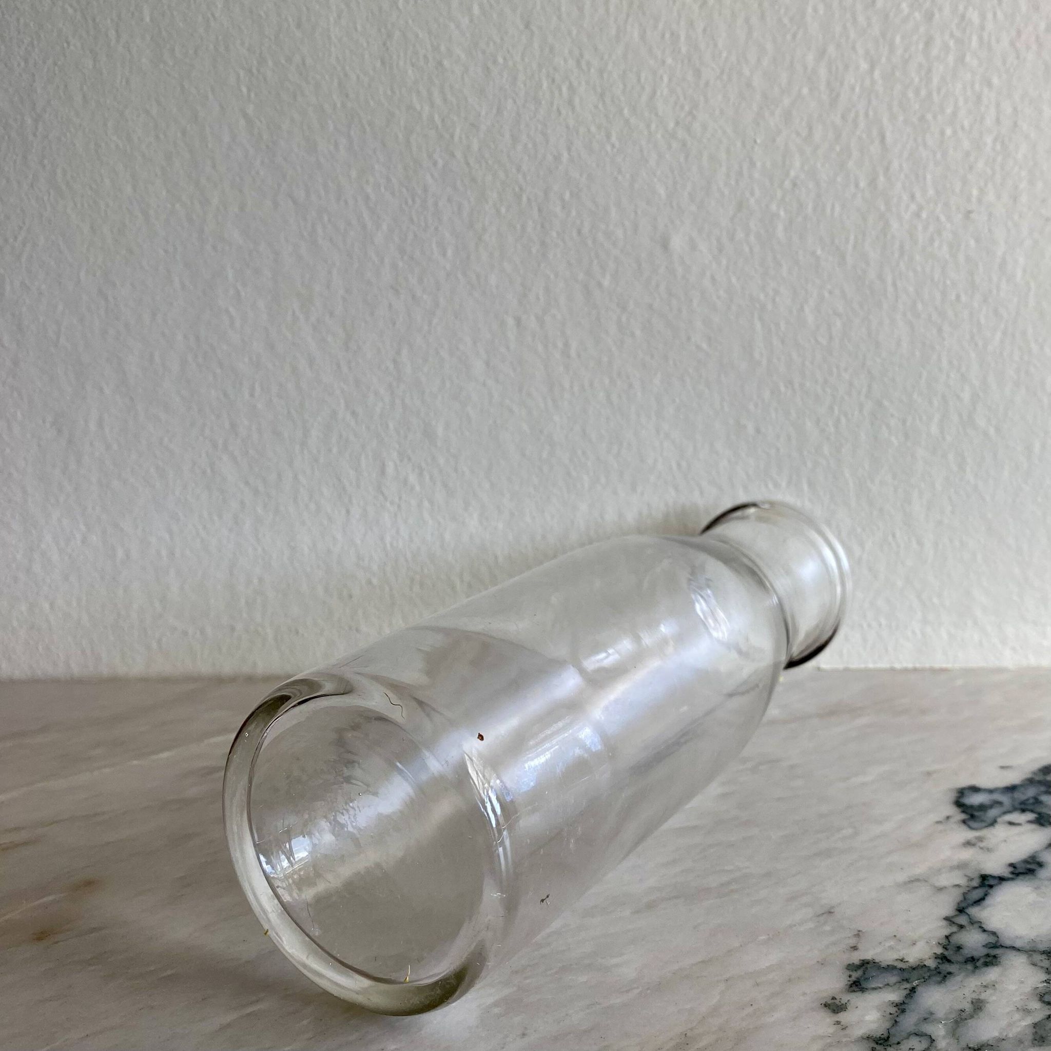 Bouteille de lait, vase
