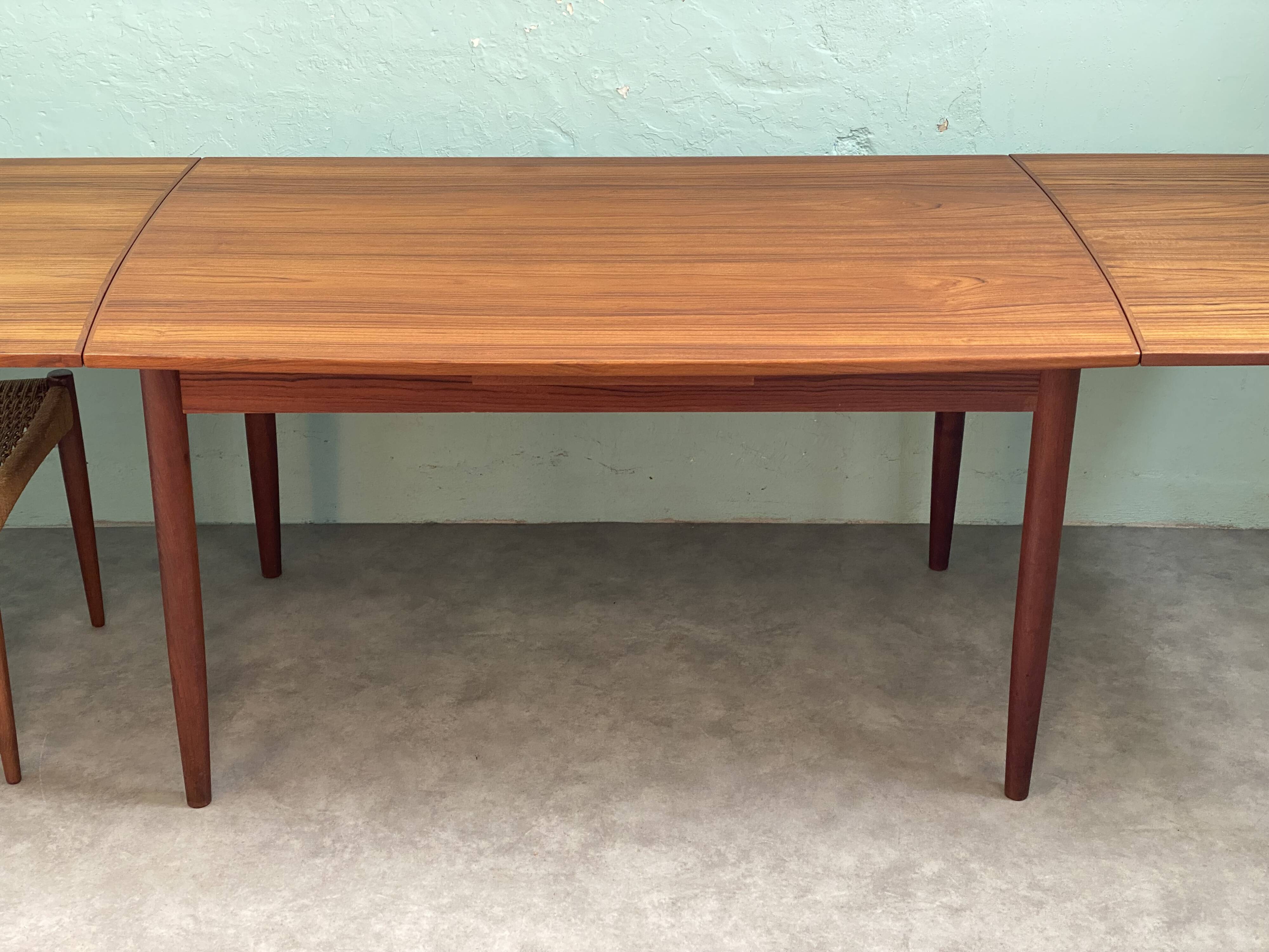 Extensible table dznoise Vejle Stole Mobelfabrik