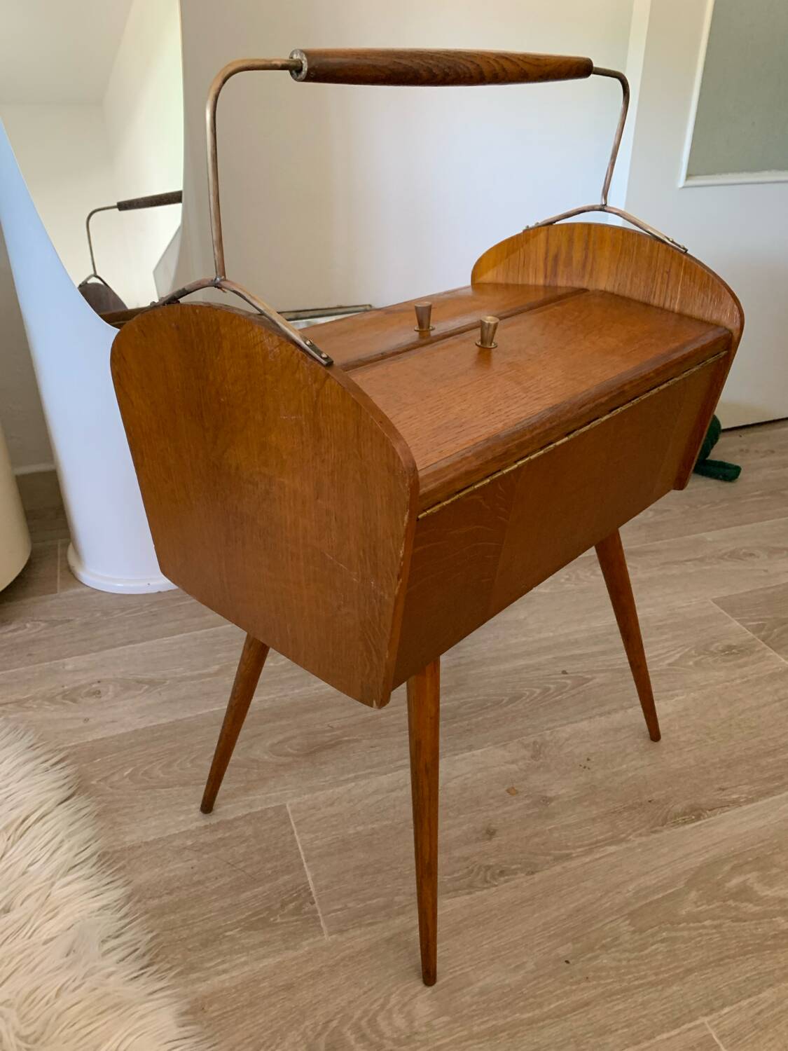 Small worker storage unit