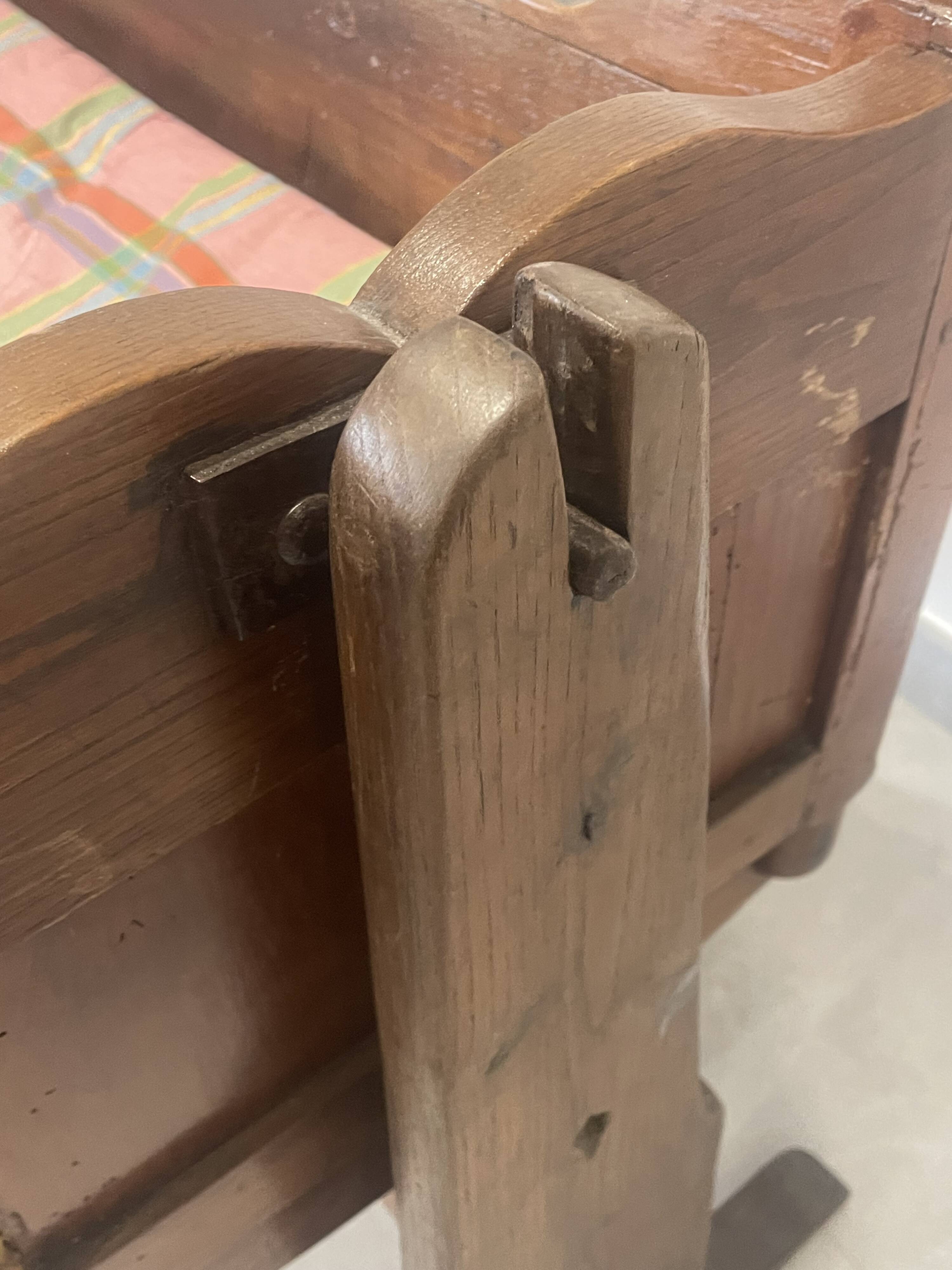 Small rocking bed 19th century