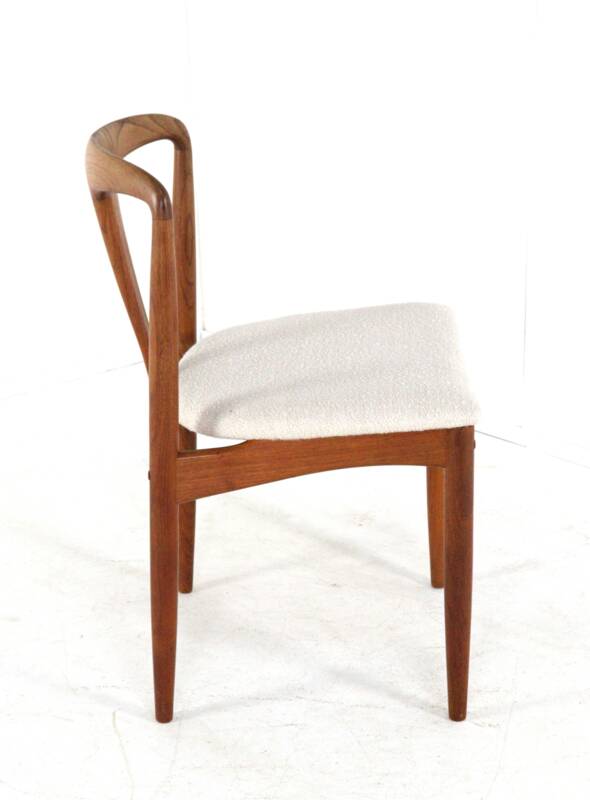 Set of 4 Johannes Andersen for Uldum Juliane chairs - fully restored