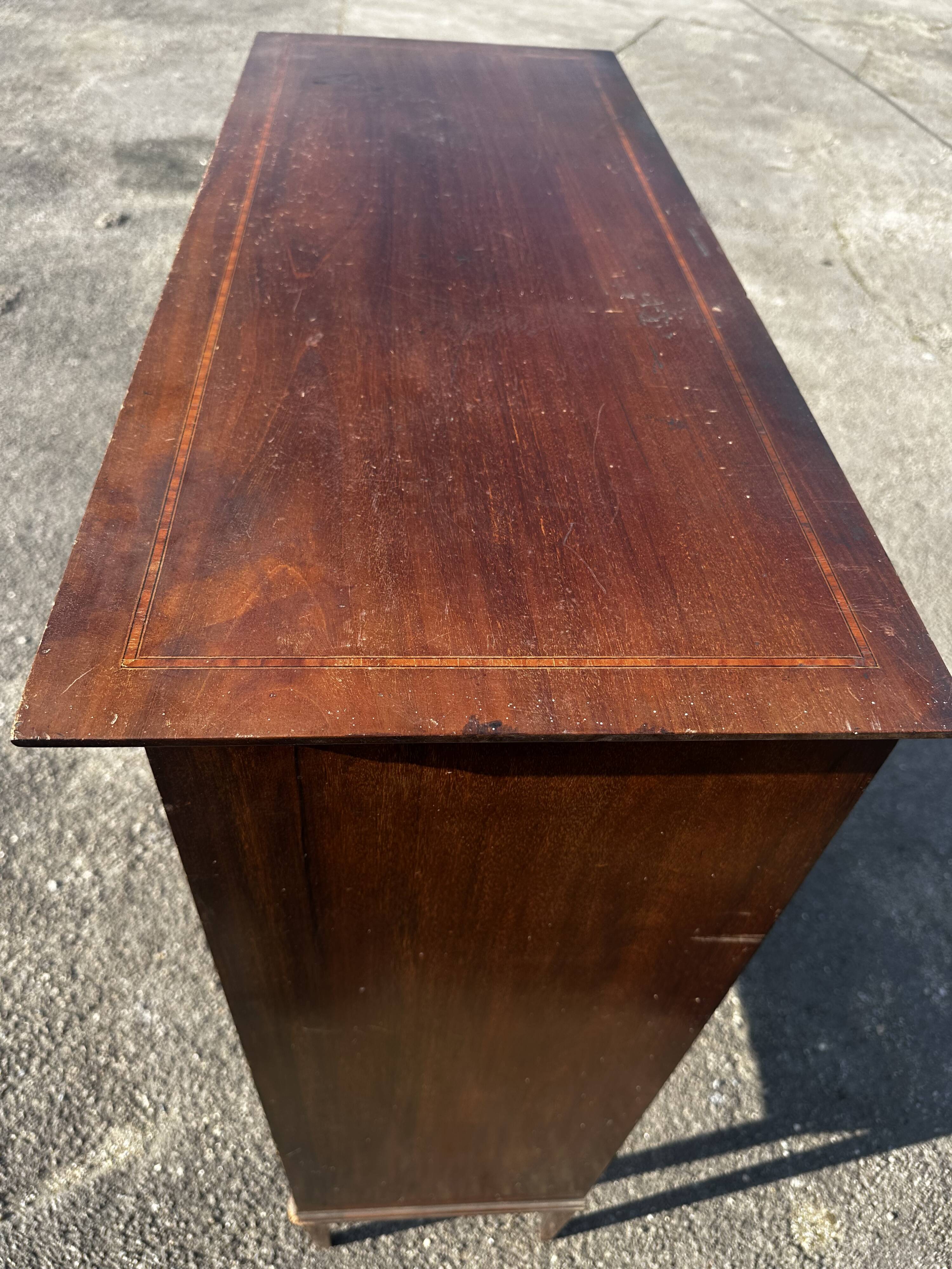 Vitrine buffet en acajou début XX e - Royaume Uni