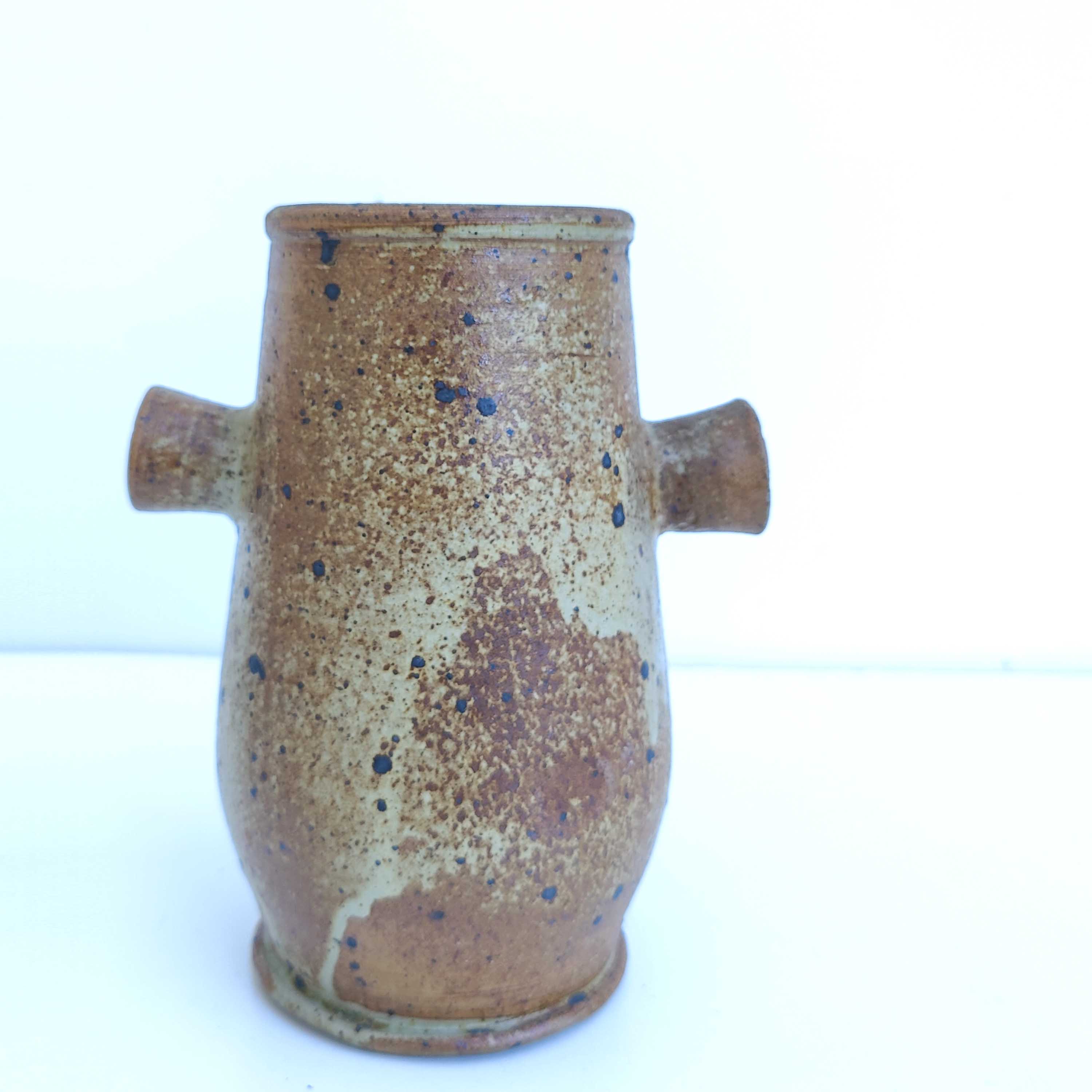 Vase en grés signé la tournerie