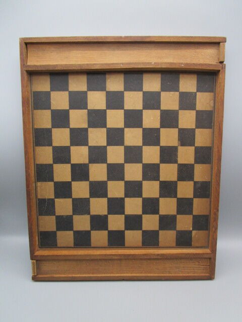 Wooden board - Checkers and ancient goose game