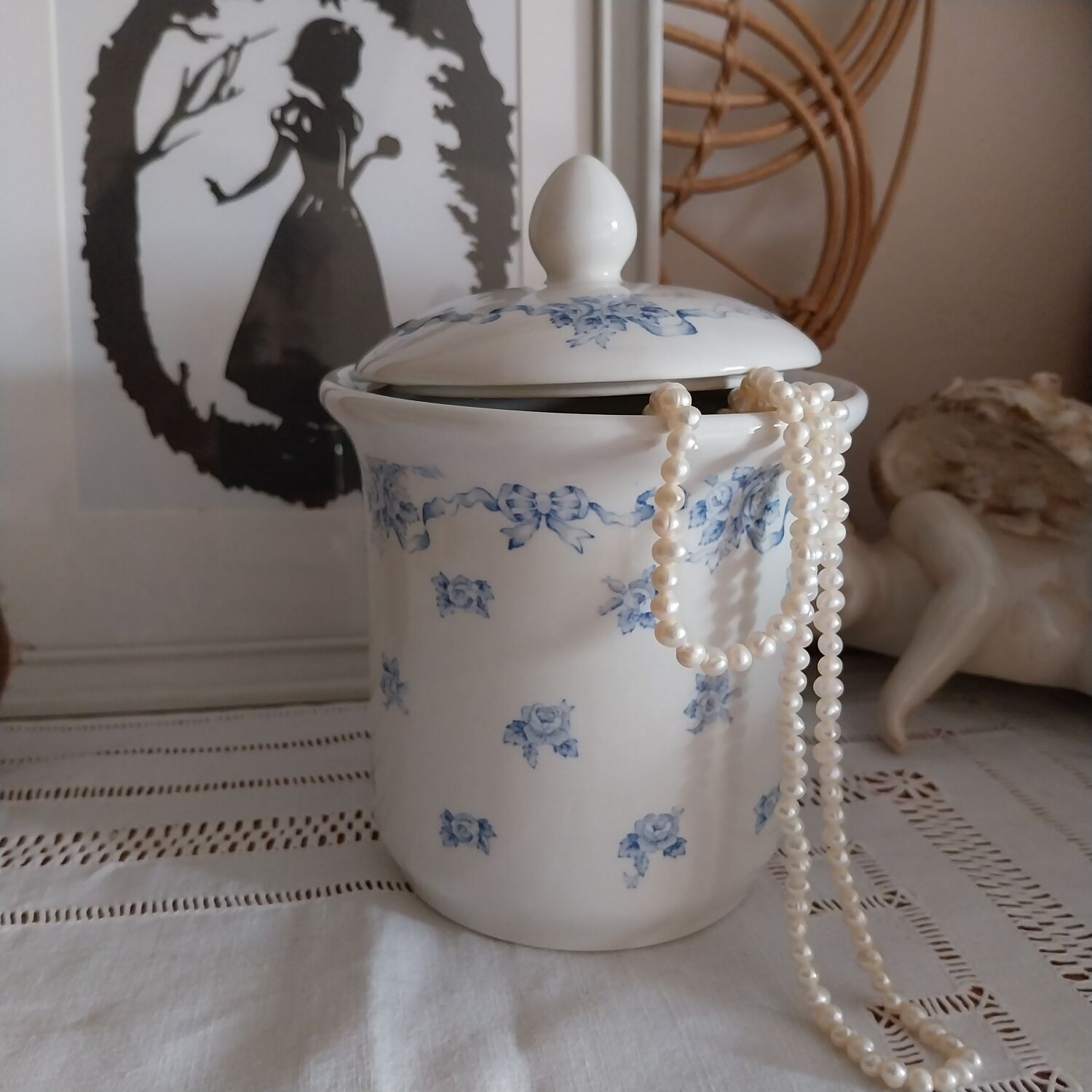 Large English earthenware pot by Laura & Ashley